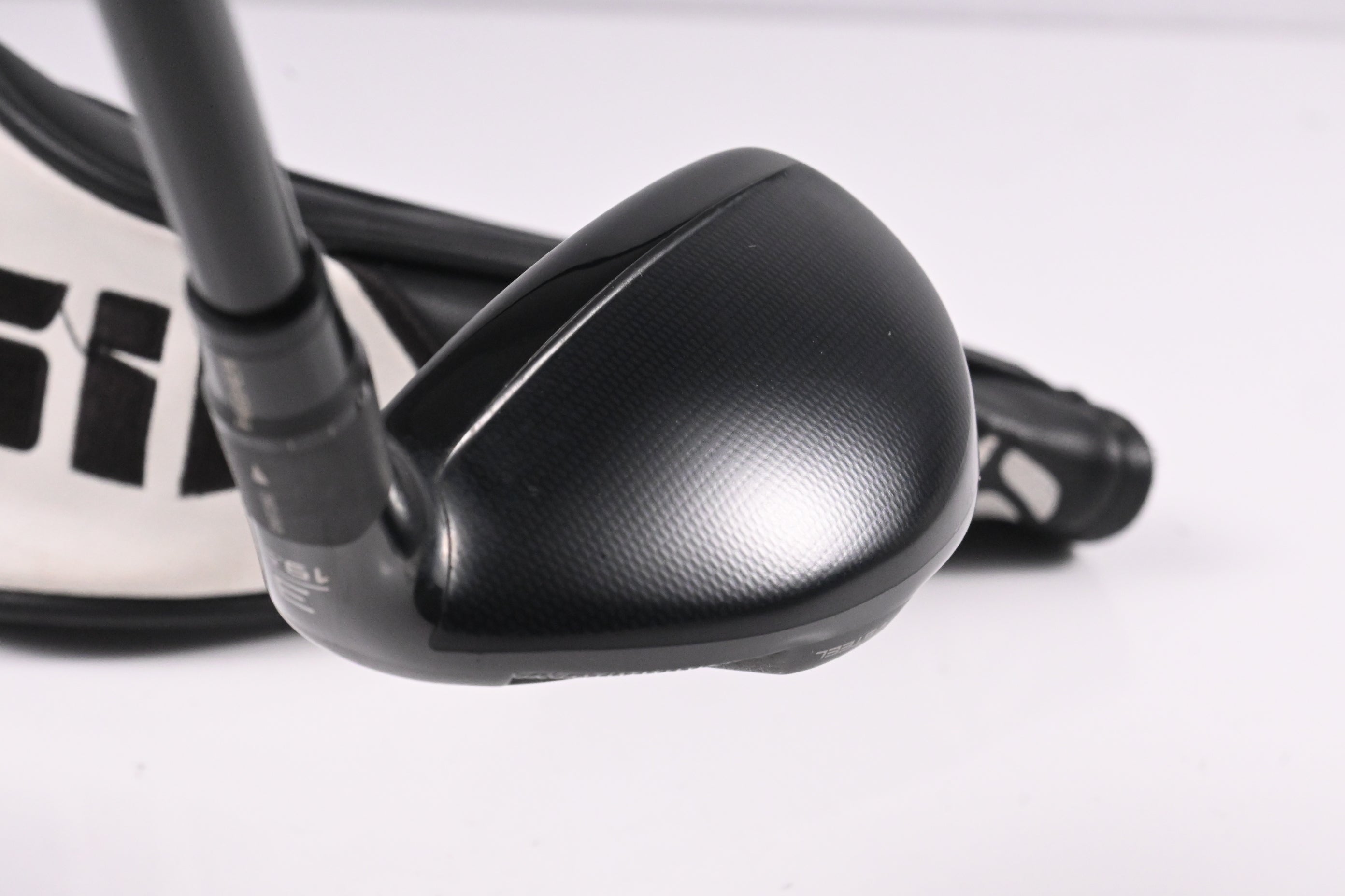 TaylorMade SIM2 #3 Hybrid / 19.5 Degree / Stiff Flex Tensei AV Raw Blue 80 Shaft