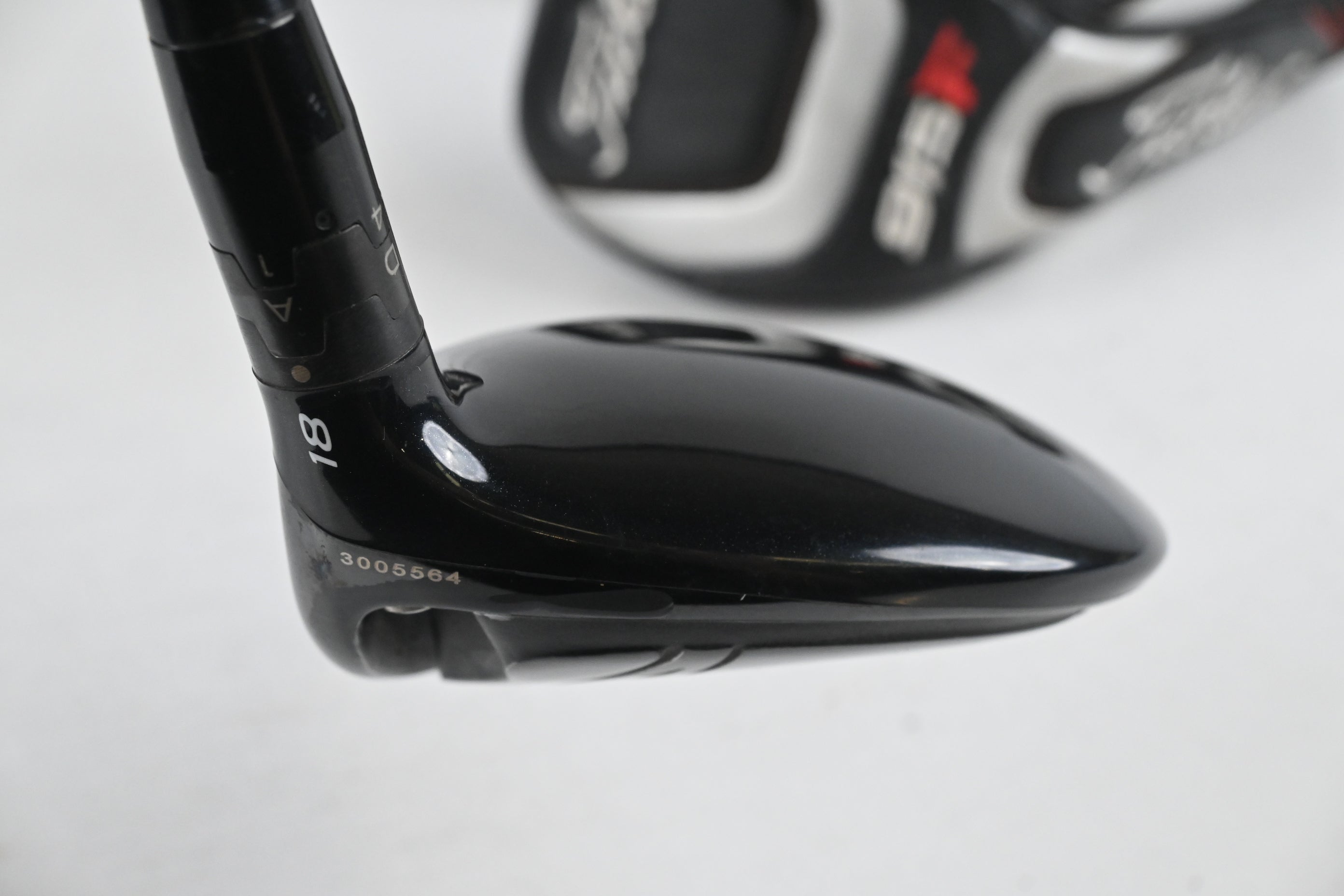 Titleist 915 F #5 Wood / 18 Degree / Stiff Flex Aldila Rogue Black 80 Shaft