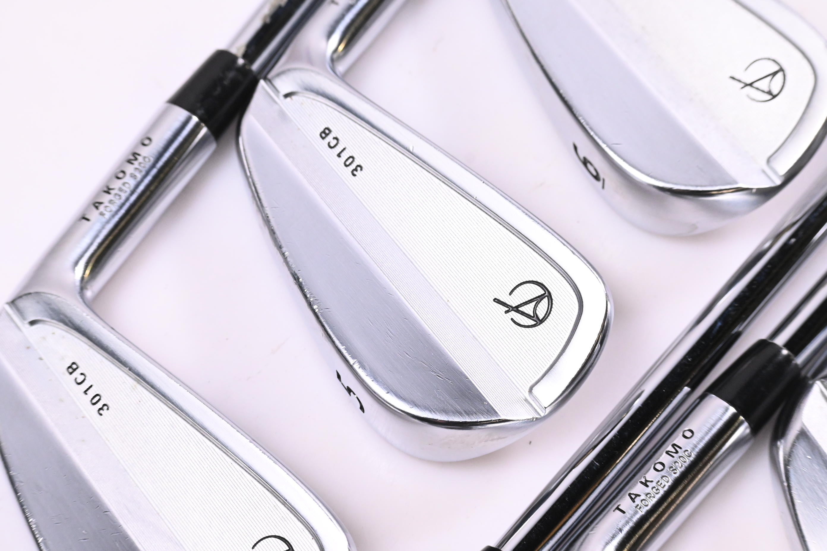 Takomo 301 CB/MB Irons / 4-PW / Regular Flex KBS MAX 80 Shafts