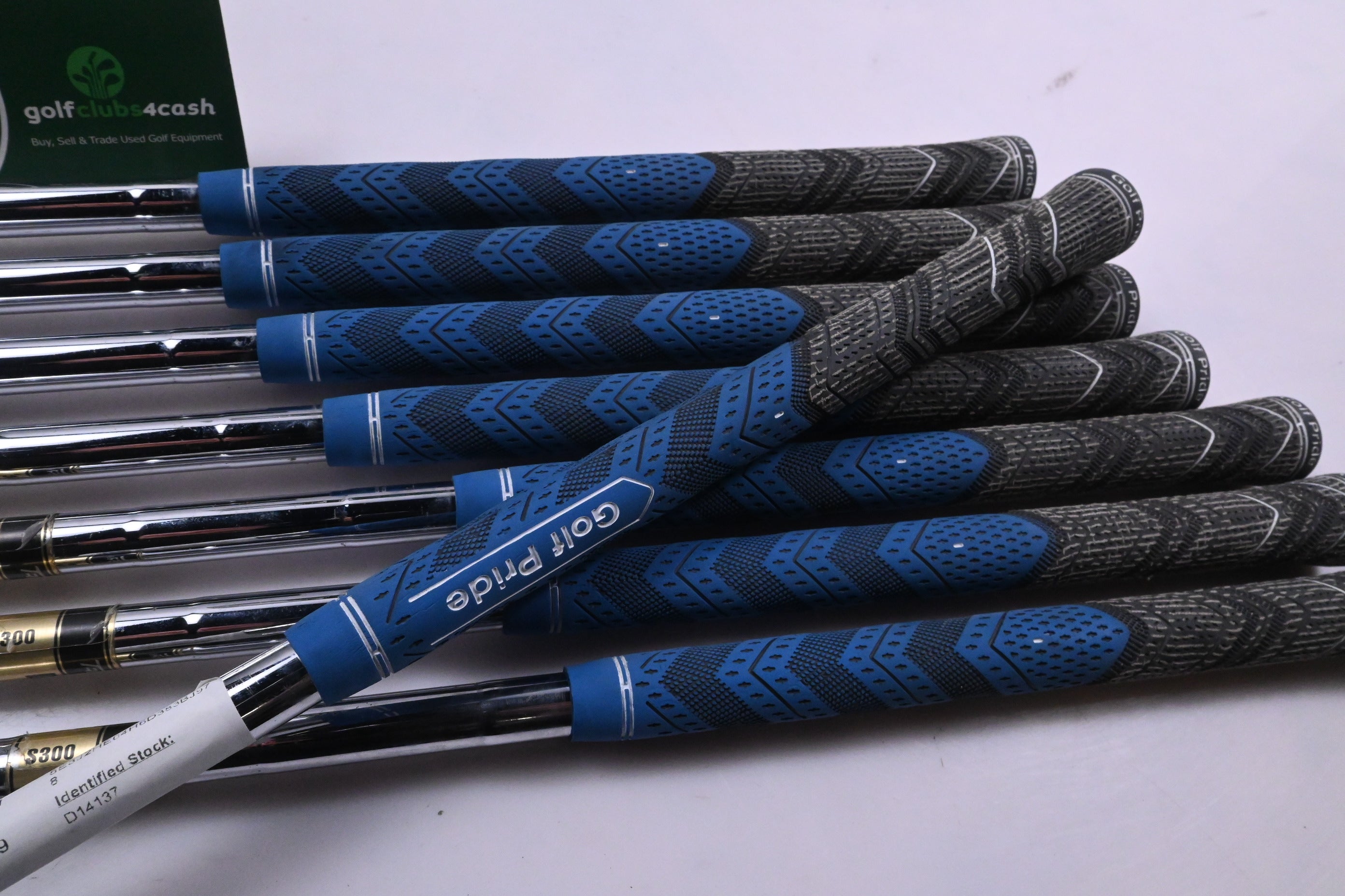 Titleist 670 Forged Irons / 3-PW / Stiff Flex Dynamic Gold S300 Shafts