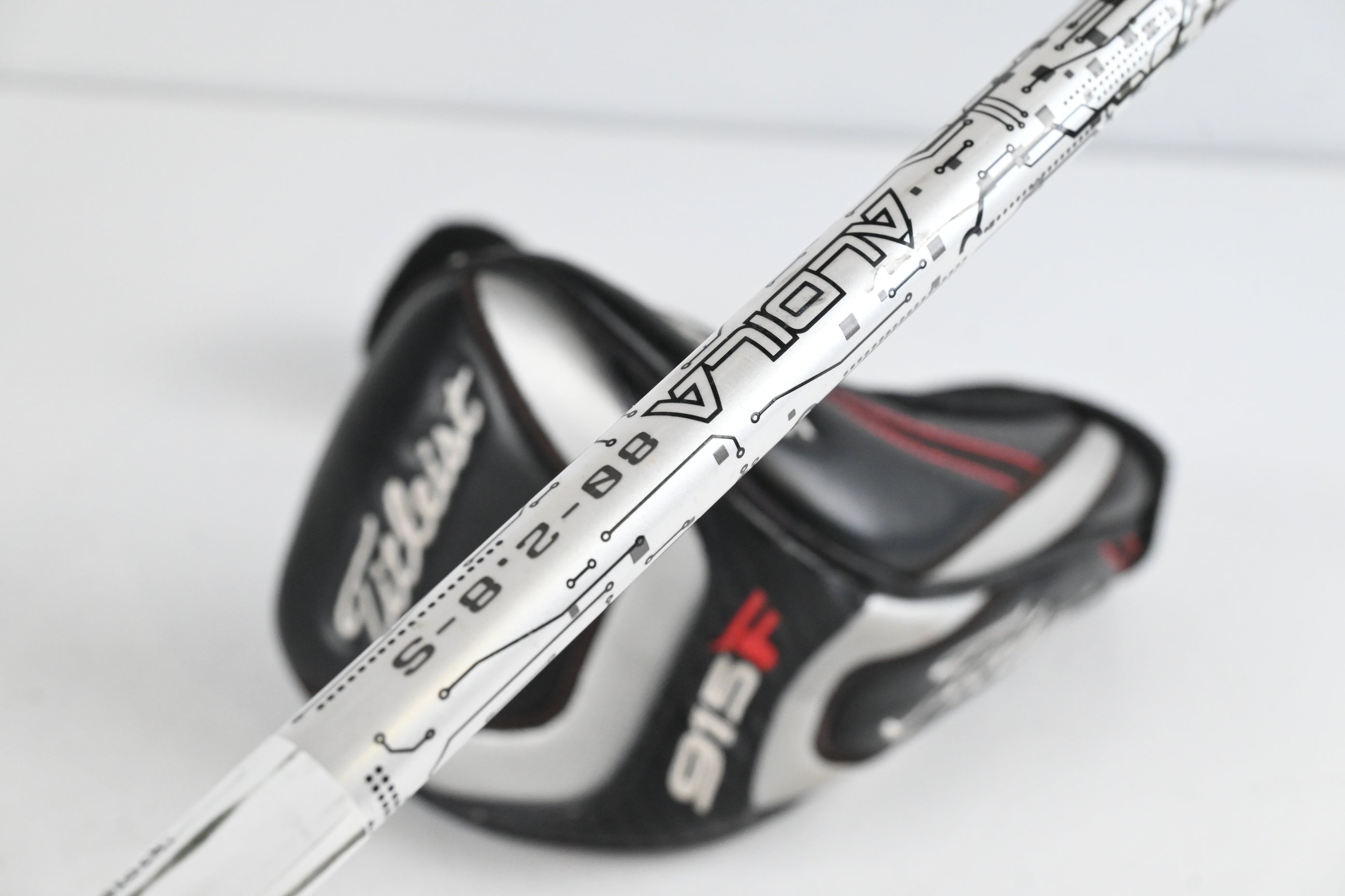 Titleist 915 F #5 Wood / 18 Degree / Stiff Flex Aldila Rogue Black 80 Shaft