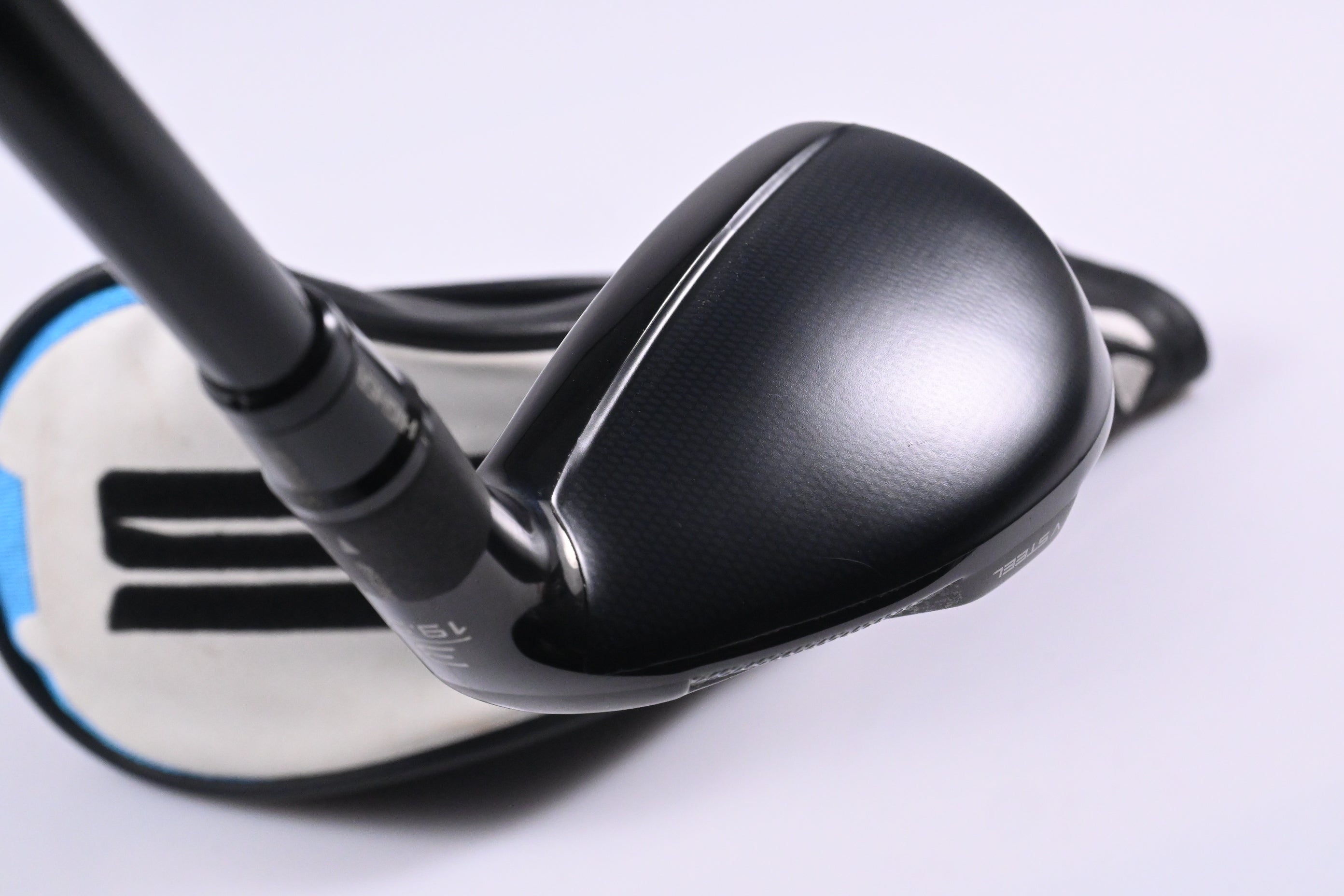 Taylormade SIM2 #3 Hybrid / 19.5 Degree / Stiff Flex Tensei AV Raw Blue 80 Shaft