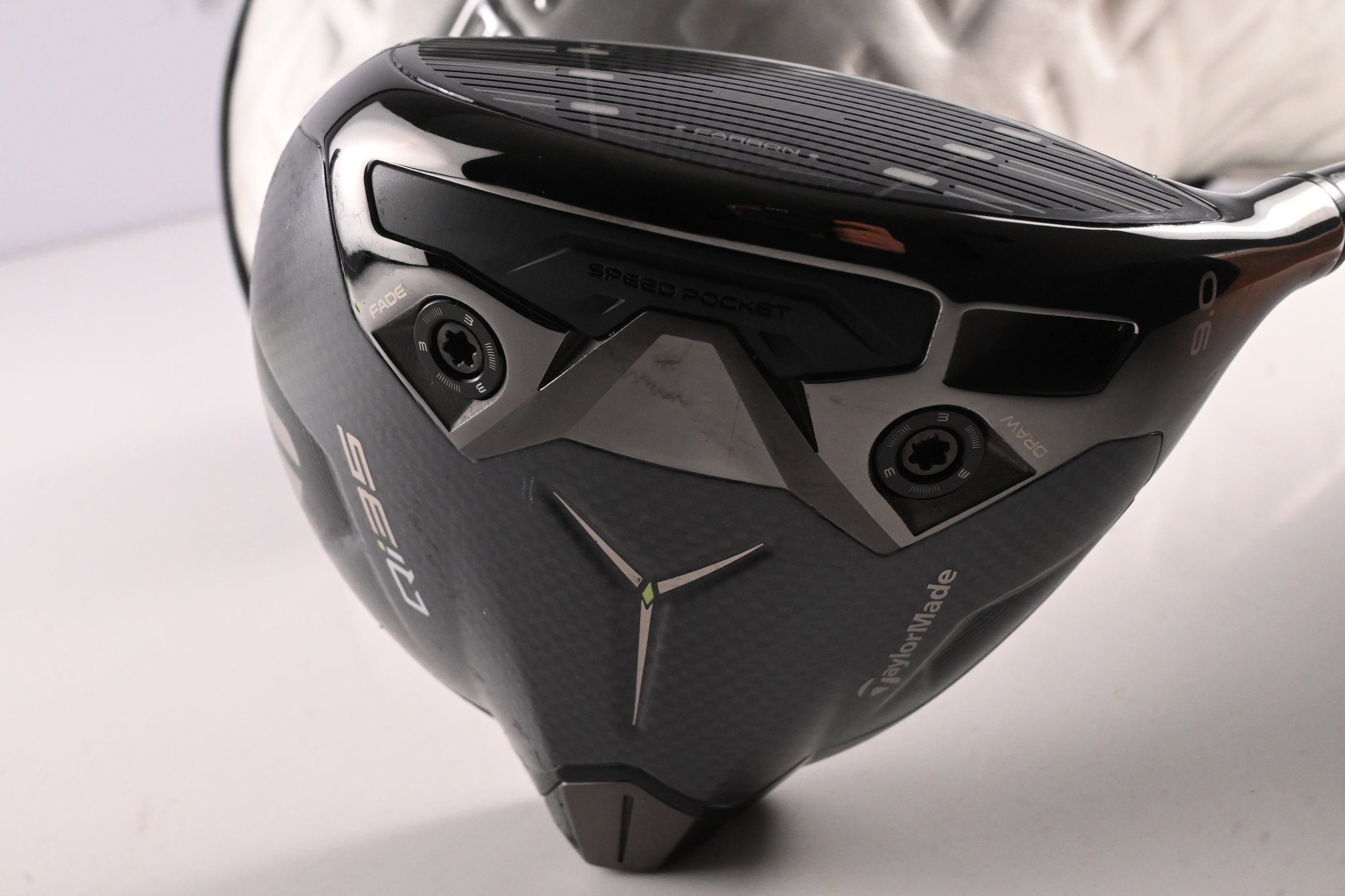 Taylormade Qi35 Driver / 9 Degree / X-Flex HZRDUS Smoke Red RDX 60 Shaft