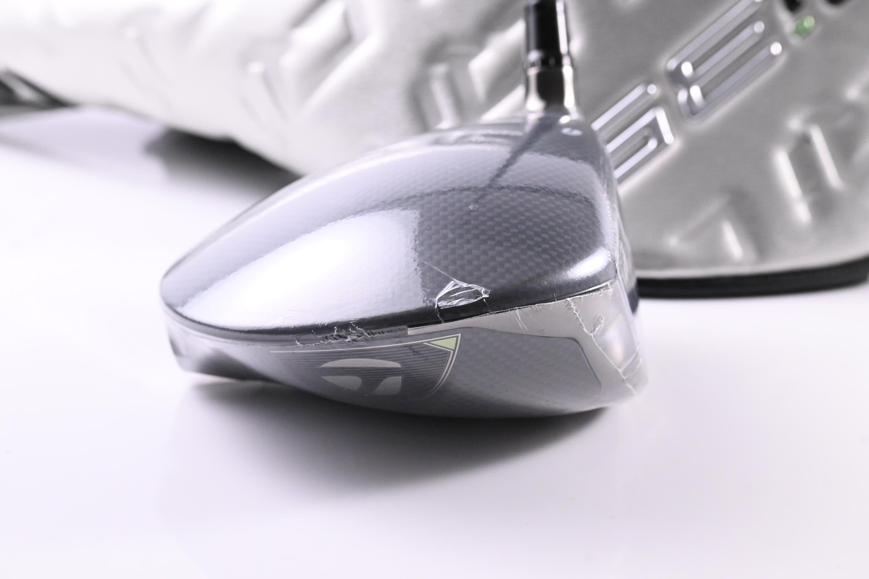 Taylormade Qi35 LS Driver / 9 Degree / Stiff Flex Kai'li White Dark Wave 60