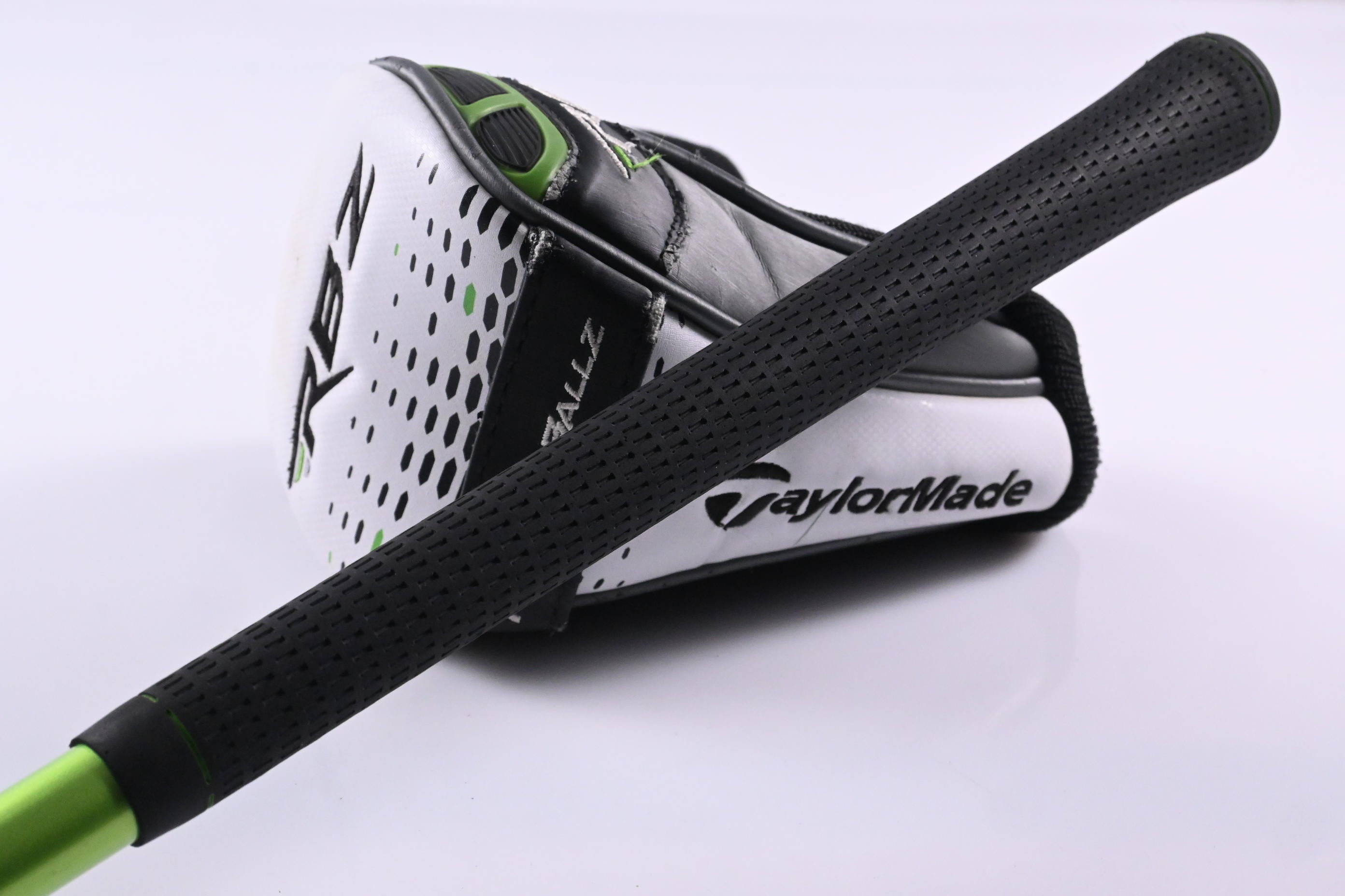 Taylormade RBZ #3 Wood / 15 Degree / Regular Flex Matrix Ozik Xcon-5 Shaft