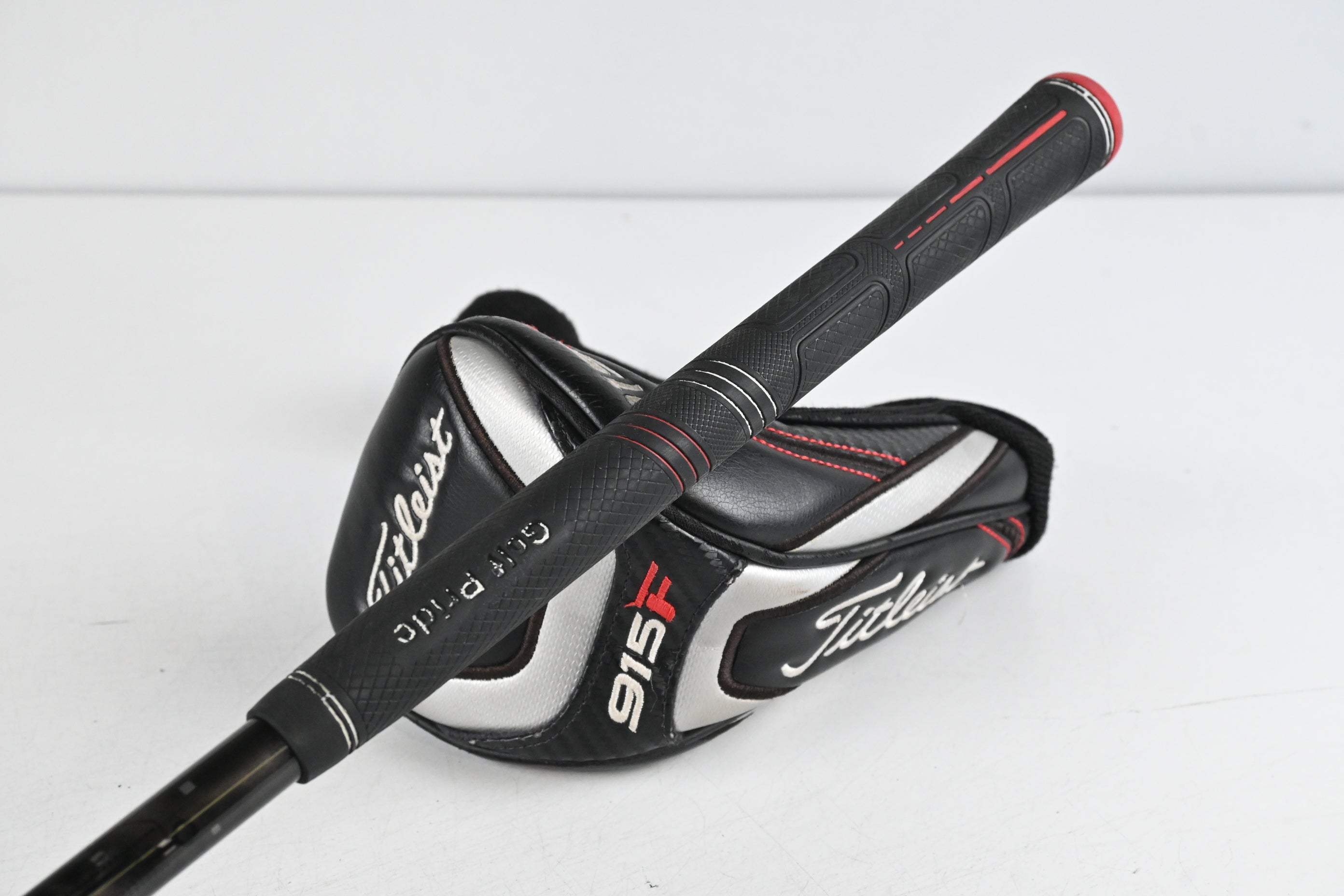 Titleist 915 F #5 Wood / 18 Degree / Stiff Flex Aldila Rogue Black 80 Shaft