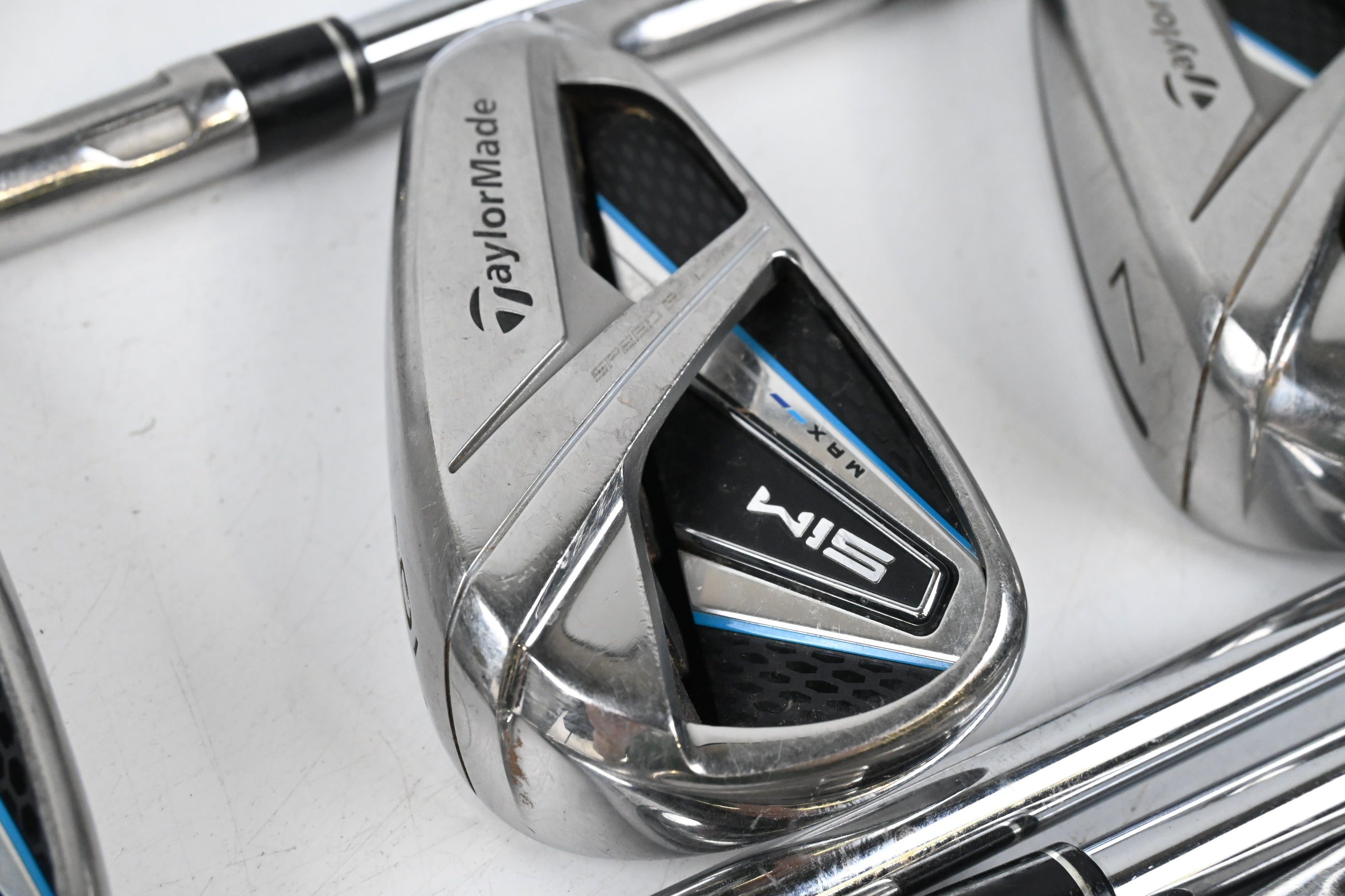 Taylormade SIM Max Irons / 5-PW+GW / Regular Flex KBS MAX 85 Shafts