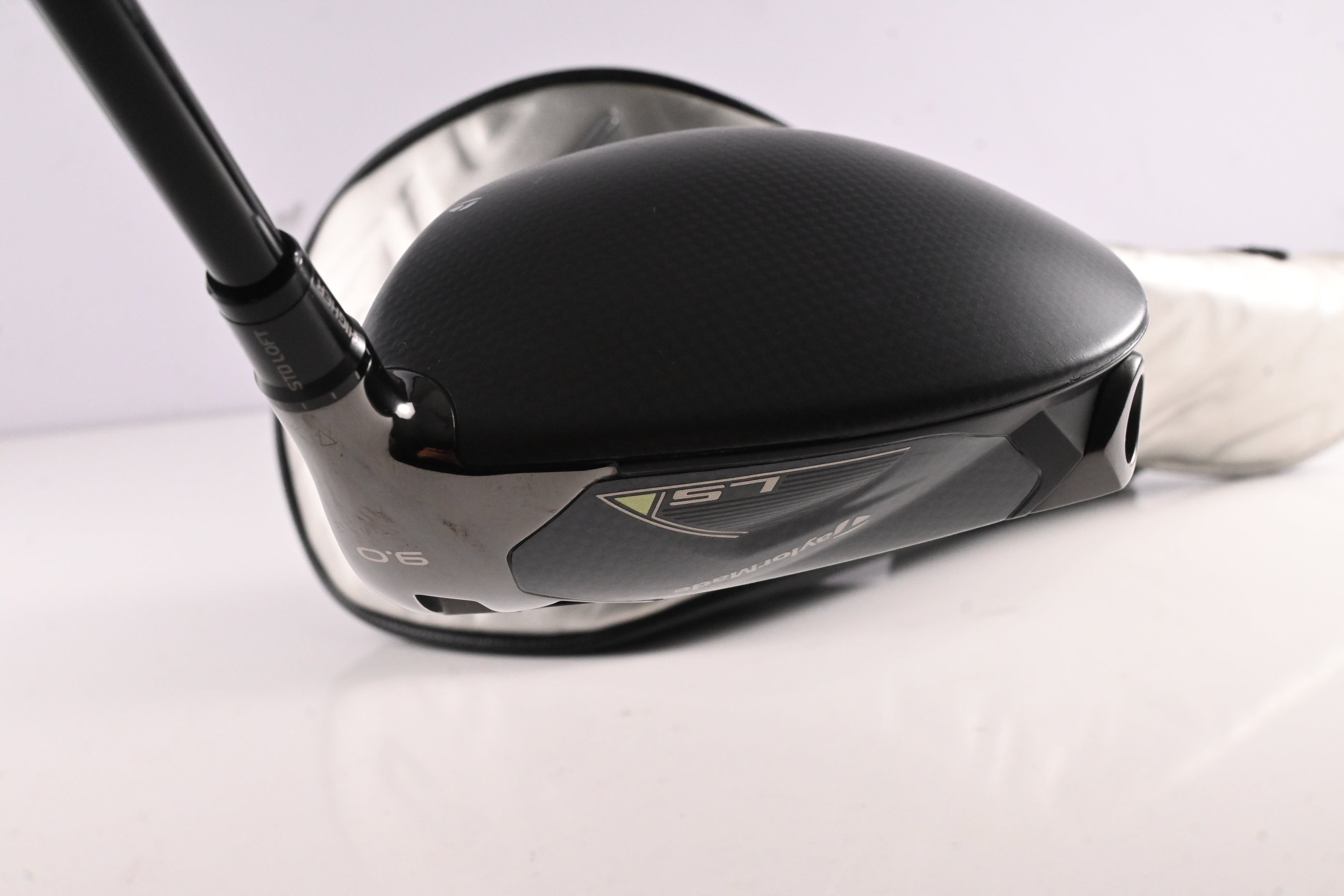 Taylormade Qi35 Driver / 9 Degree / X-Flex HZRDUS Smoke Red RDX 60 Shaft