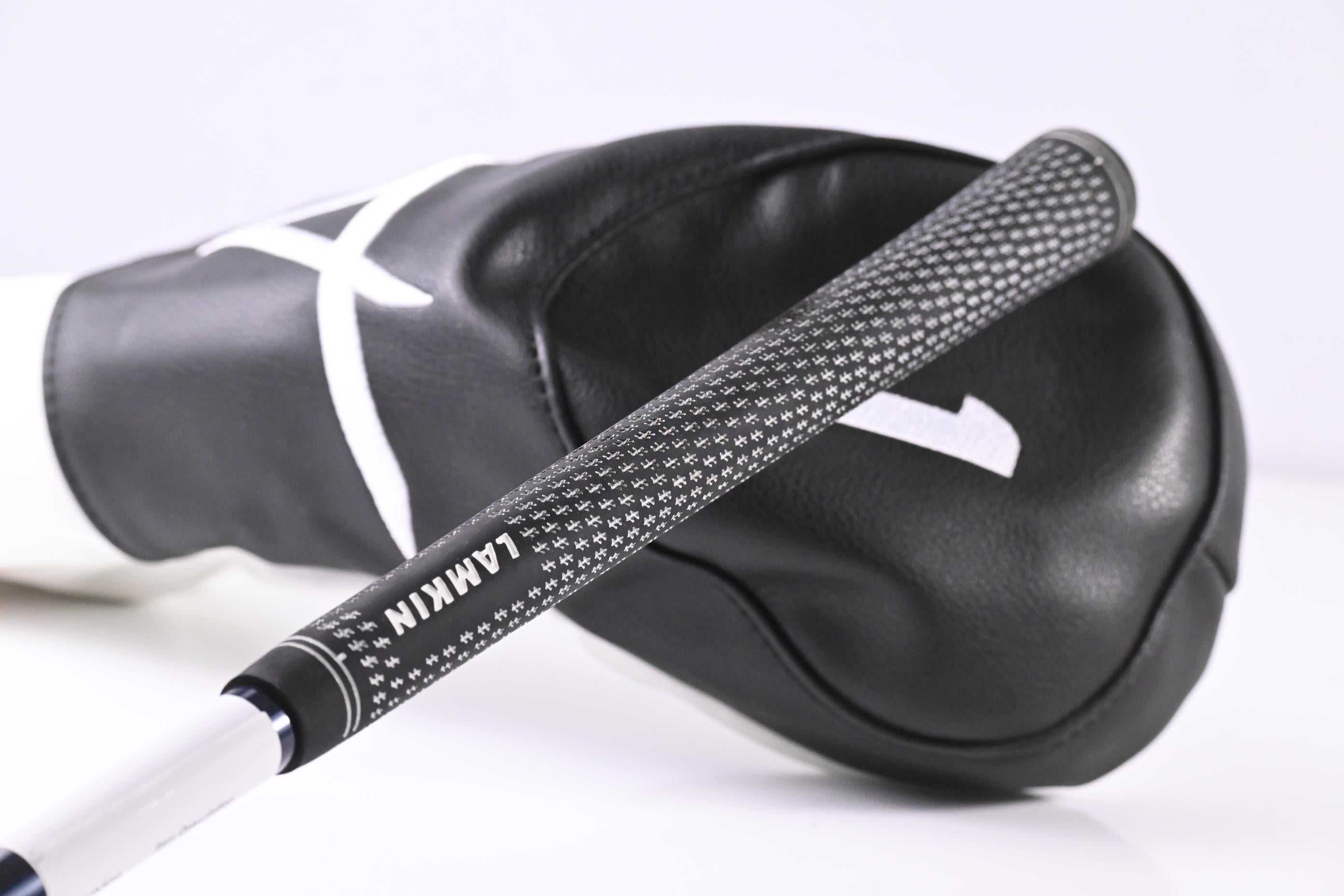 Takomo IIGNIS D1 Driver / 9 Degree / X-Flex Ventus Blue 6 Shaft
