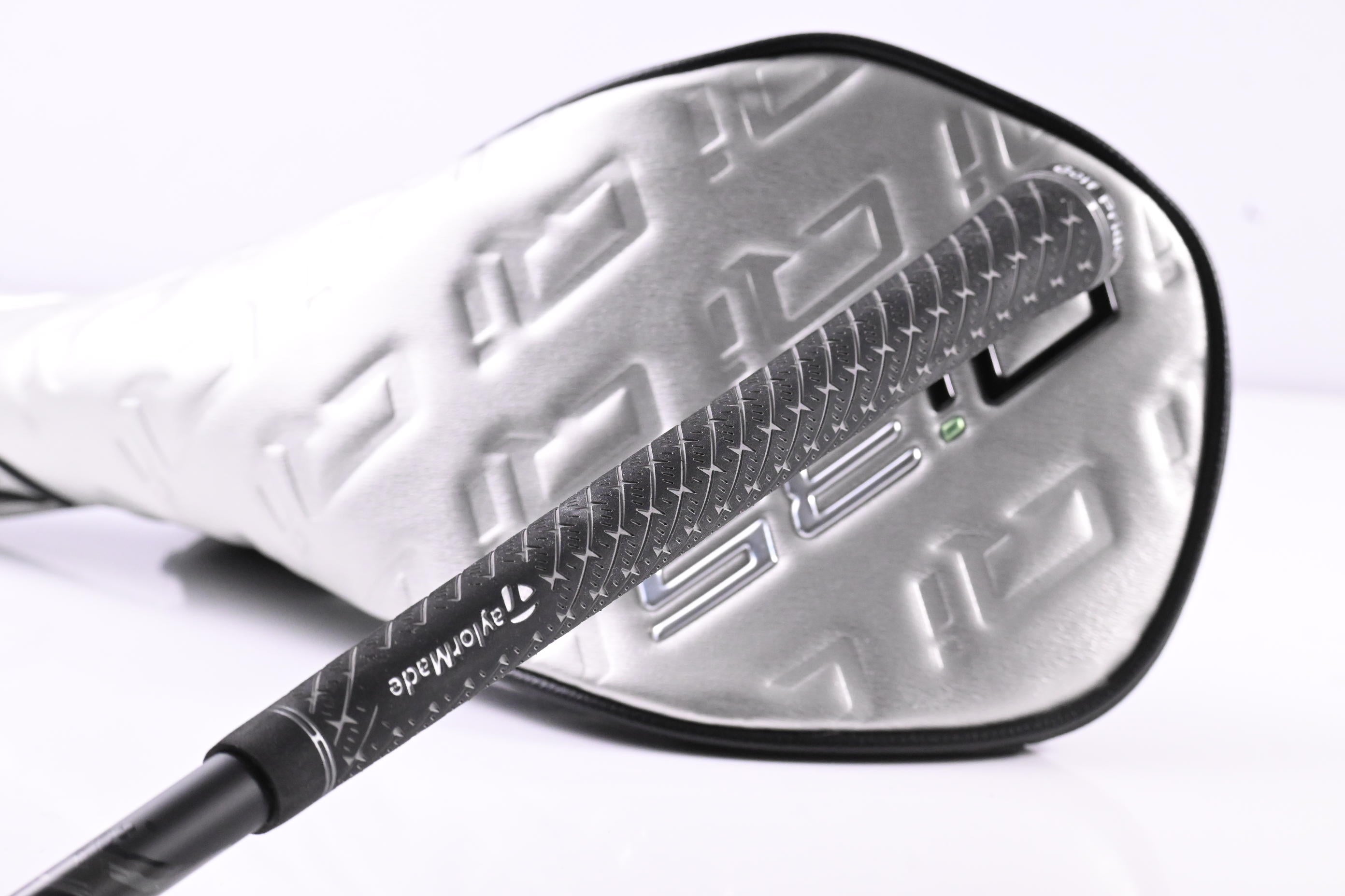 Taylormade Qi35 LS Driver / 9 Degree / Stiff Flex Kai'li White Dark Wave 60
