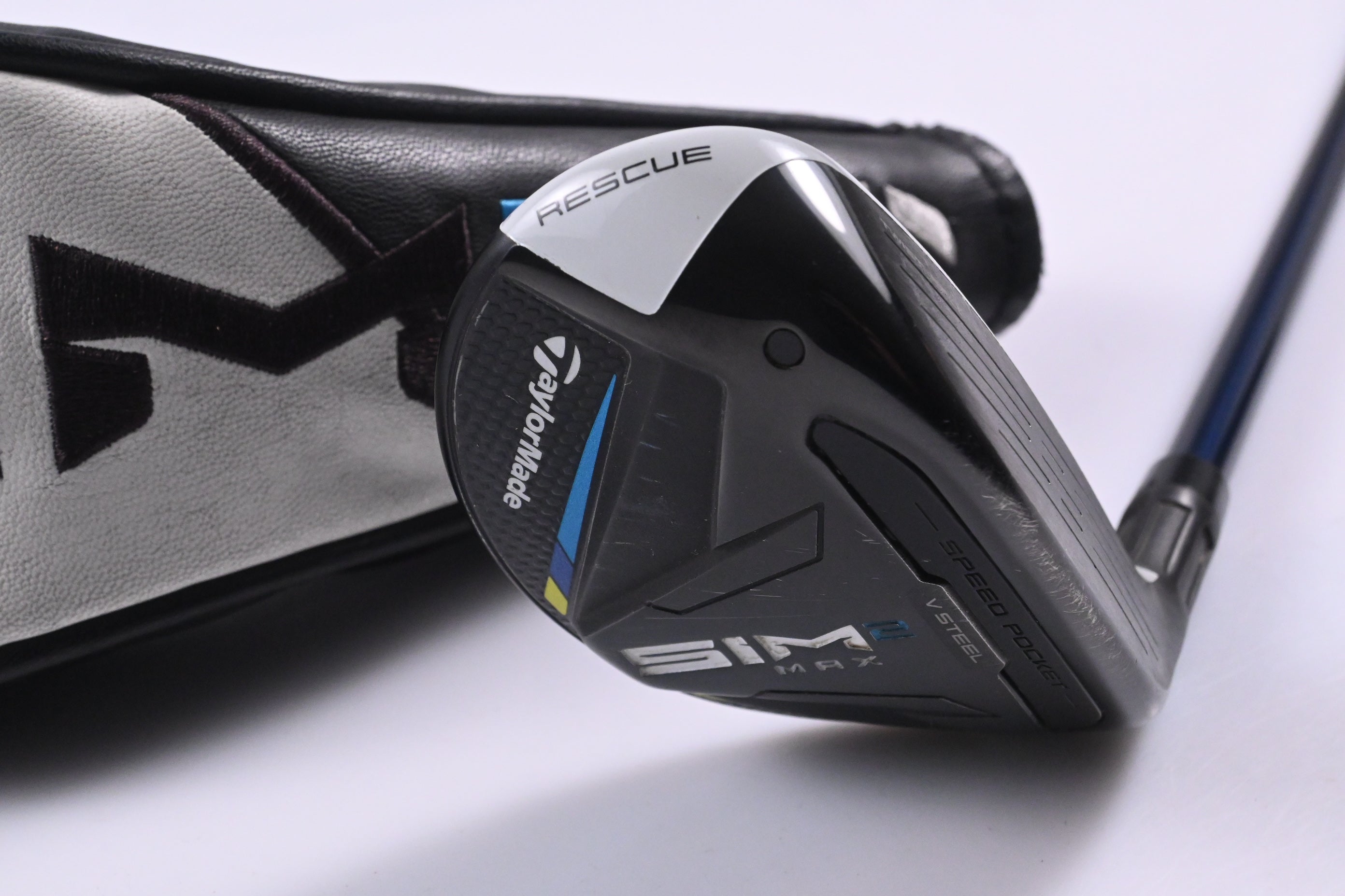 Taylormade SIM2 Max #3 Hybrid / 19 Degree / Regular Flex Fujikura Ventus Blue 6