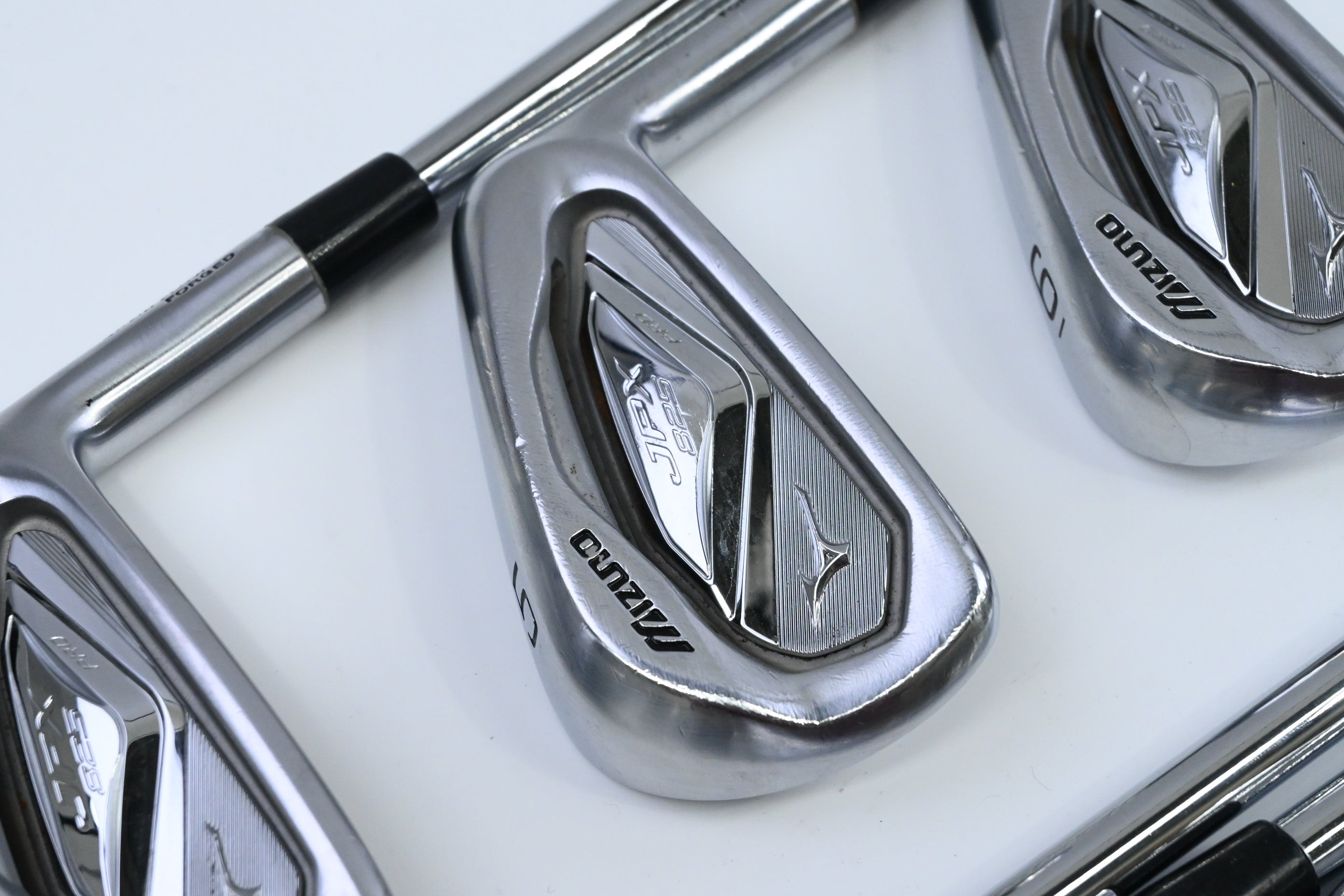 Mizuno JPX 825 Pro Irons / 4-PW / Regular Flex NS Pro 850GH Shafts