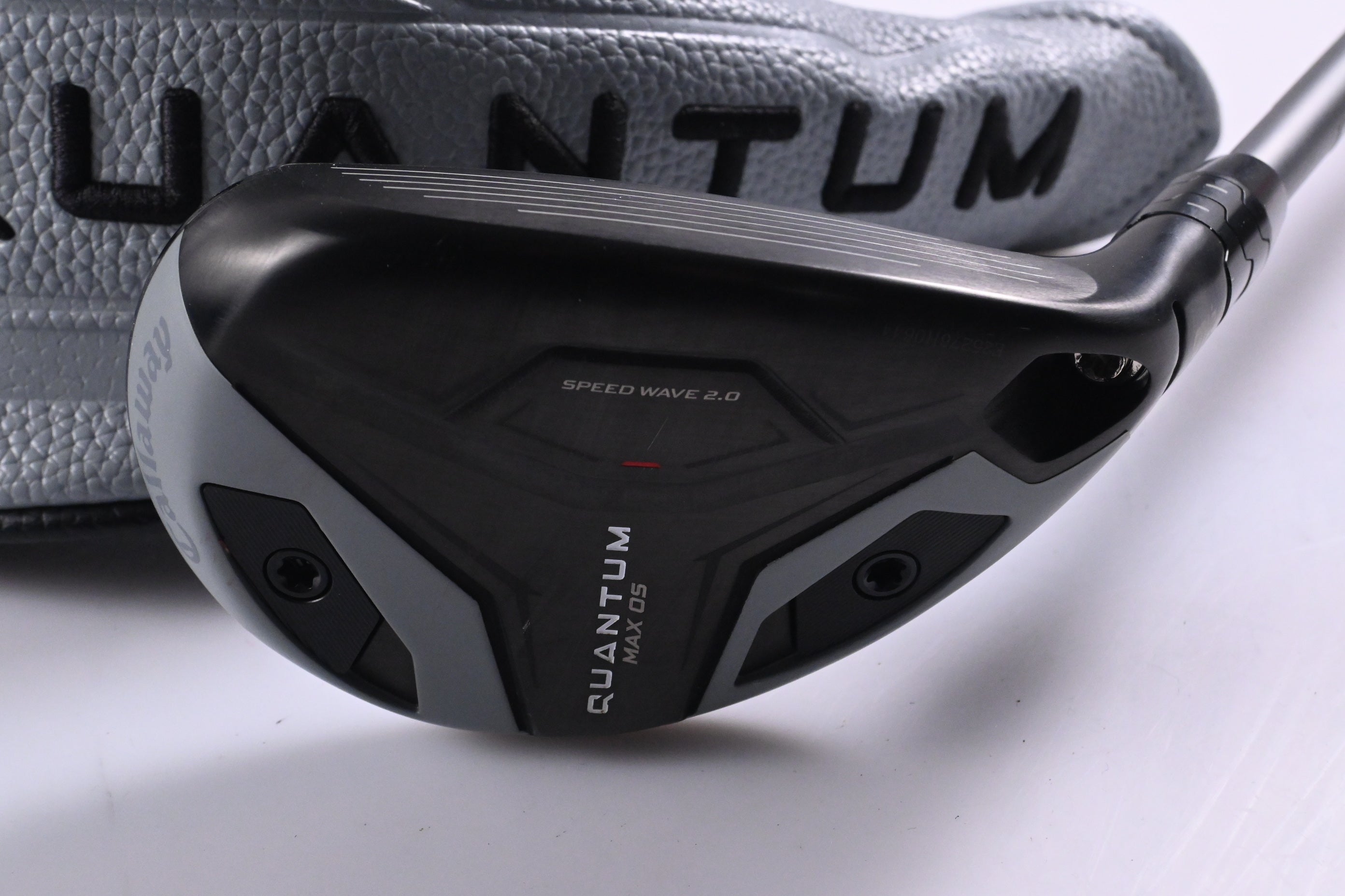 Callaway Quantum Max OS #3 Hybrid / 18 Degree / Regular Flex Denali Frost Silver