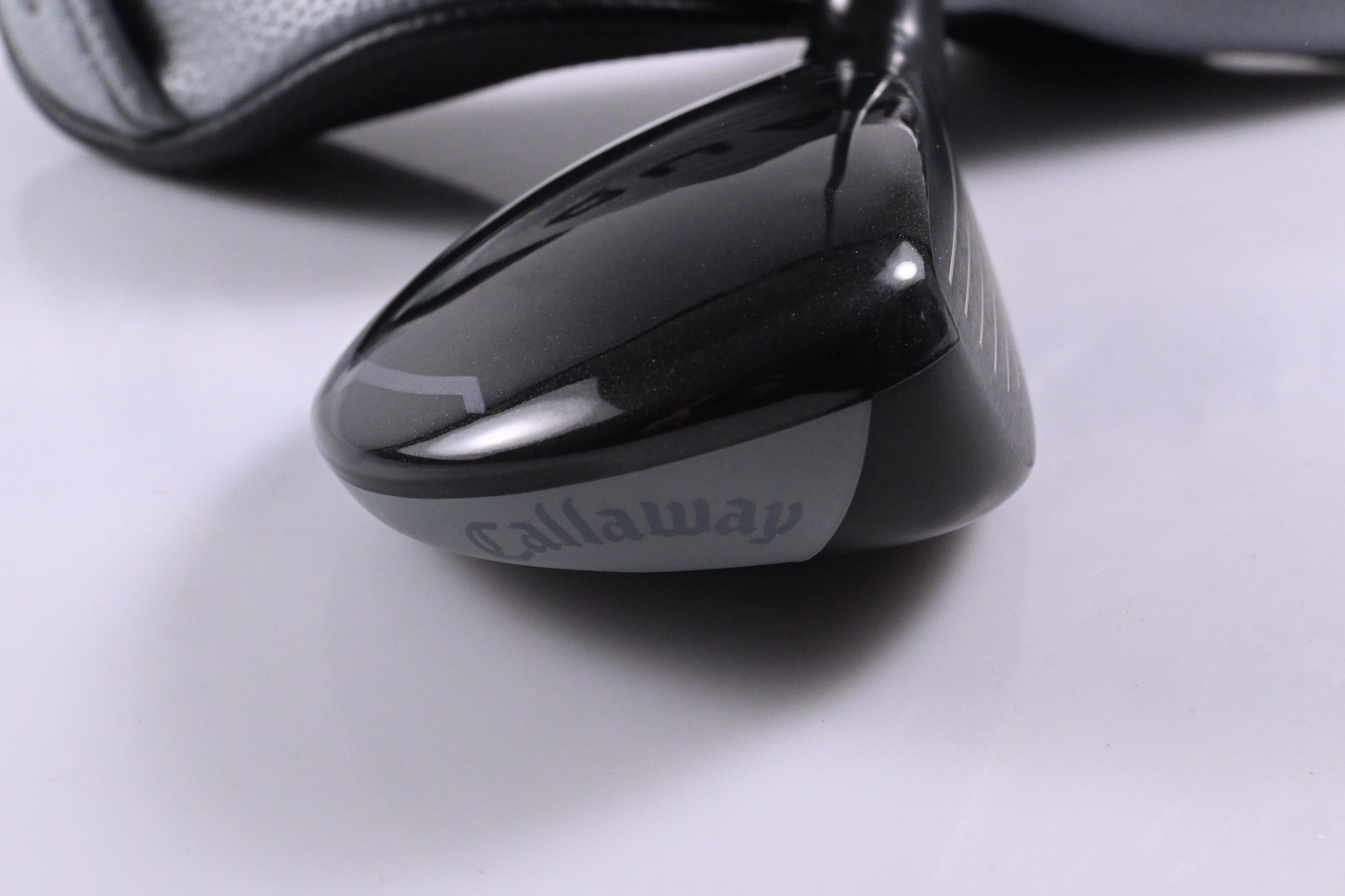 Callaway Quantum Max OS #3 Hybrid / 18 Degree / Regular Flex Denali Frost Silver