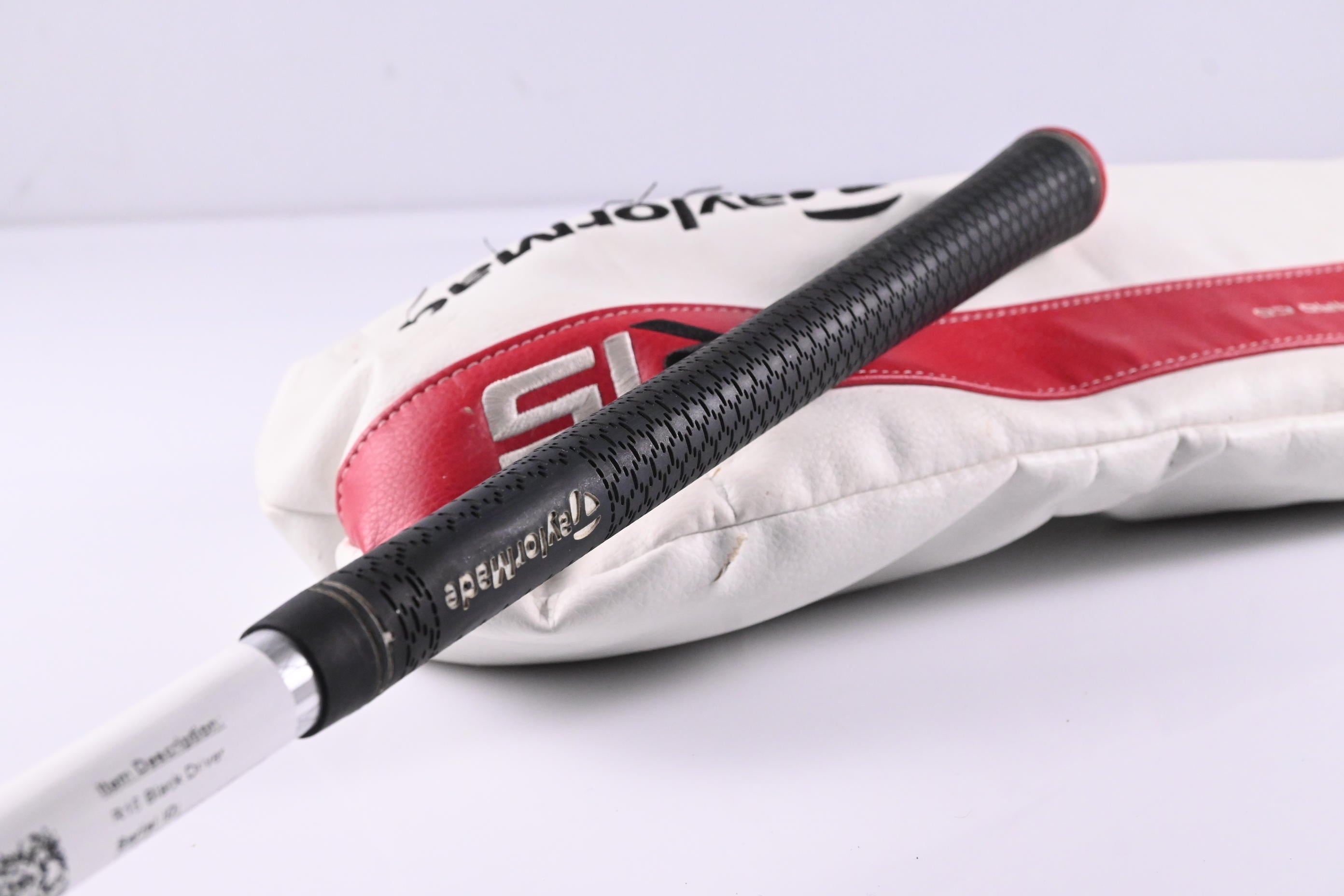 Taylormade R15 Black Driver / 10.5 Degree / Stiff Flex Fujikura Speeder Shaft