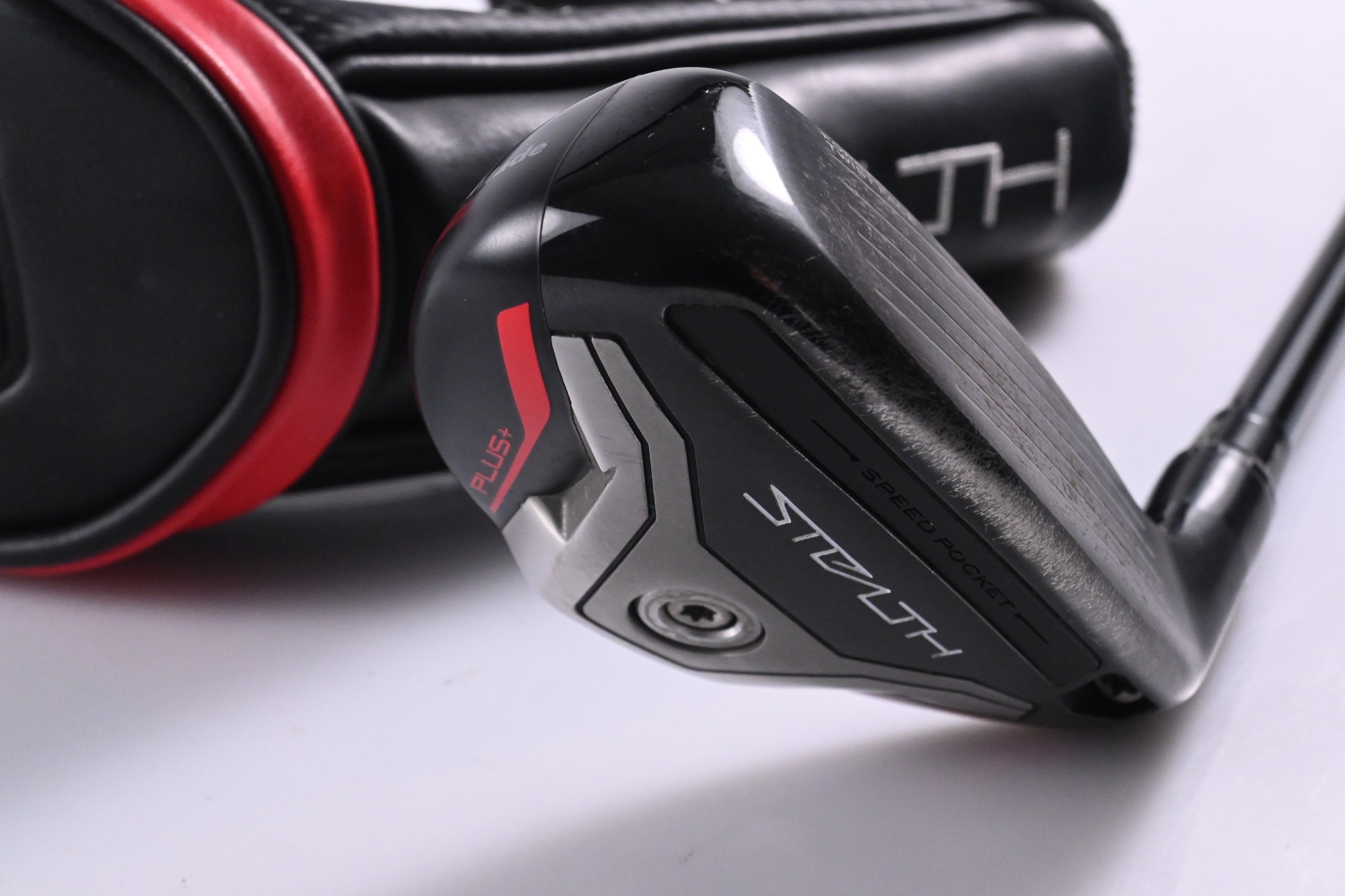 Taylormade Stealth Plus #3 Hybrid / 19.5 Degree / Stiff Flex Hzrdus Smoke Red