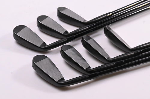 Mizuno JPX 925 Hot Metal Irons / 5-PW+GW / Regular Flex MMT 65 Shafts