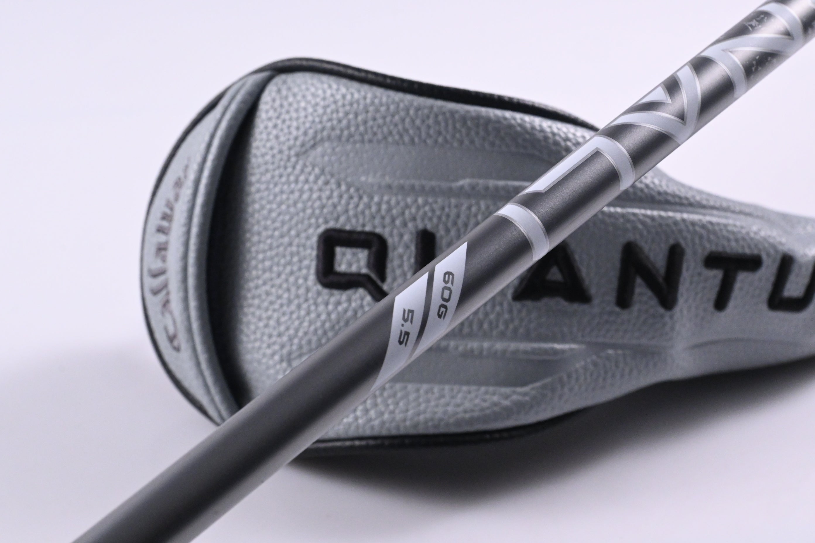 Callaway Quantum Max OS #3 Hybrid / 18 Degree / Regular Flex Denali Frost Silver