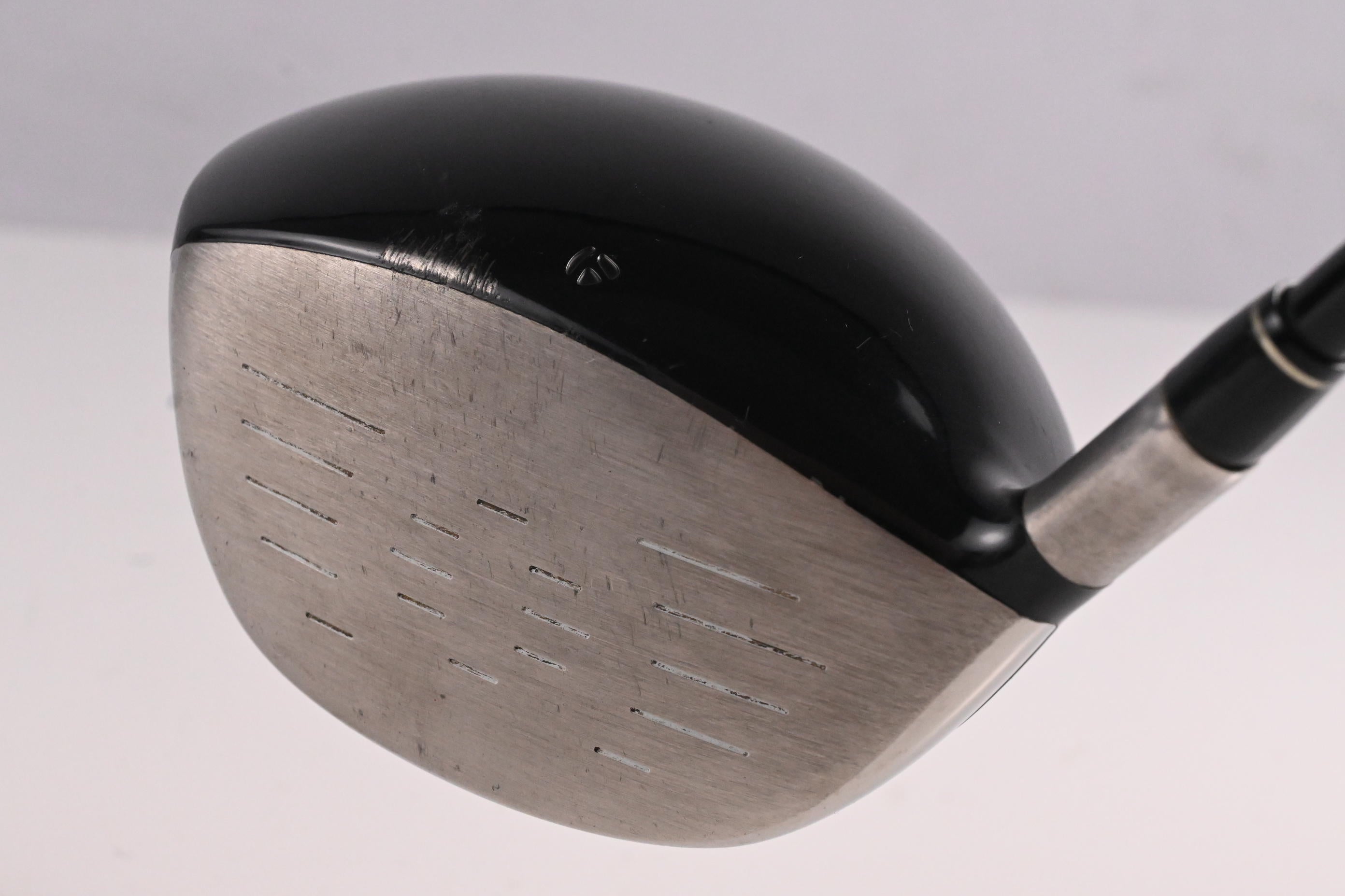 Taylormade R580 XD Driver / 10.5 Degree / Regular Flex Voodoo FW Shaft