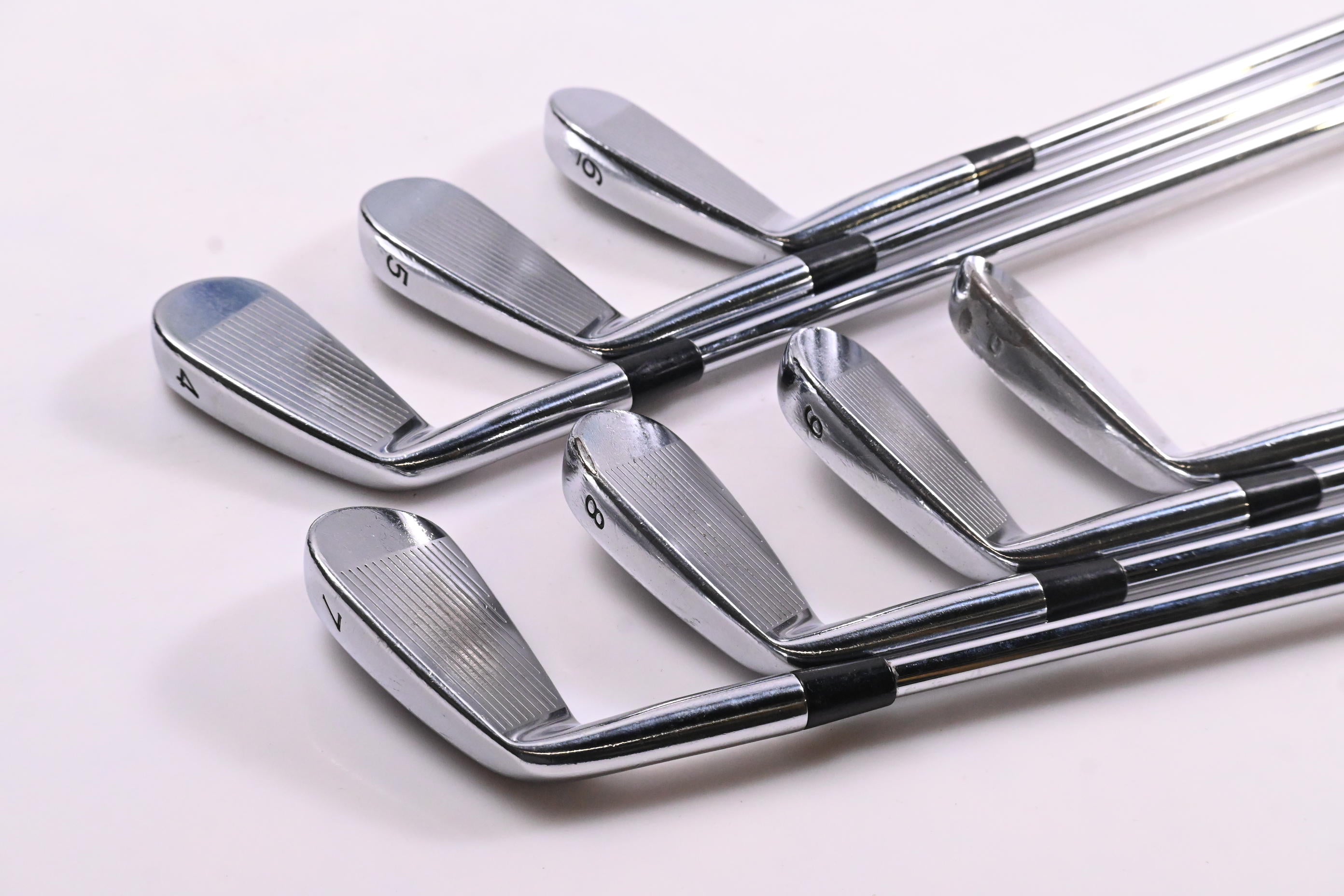 Taylormade Tour Preferred MB 2011 Irons / 4-PW / Stiff Flex Dynamic Gold S300