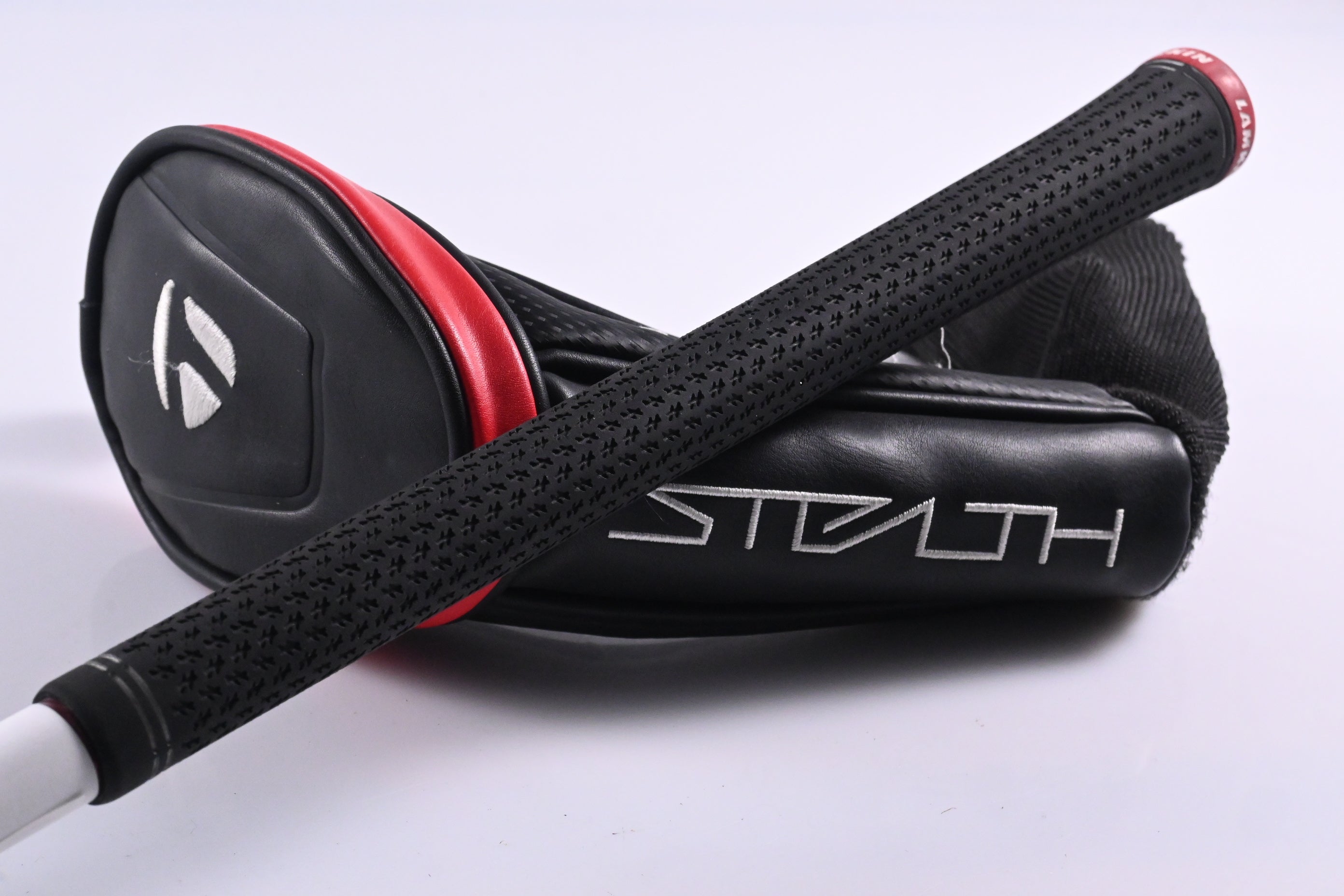 Taylormade Stealth Plus #3 Hybrid / 19.5 Degree / Stiff Flex Hzrdus Smoke Red
