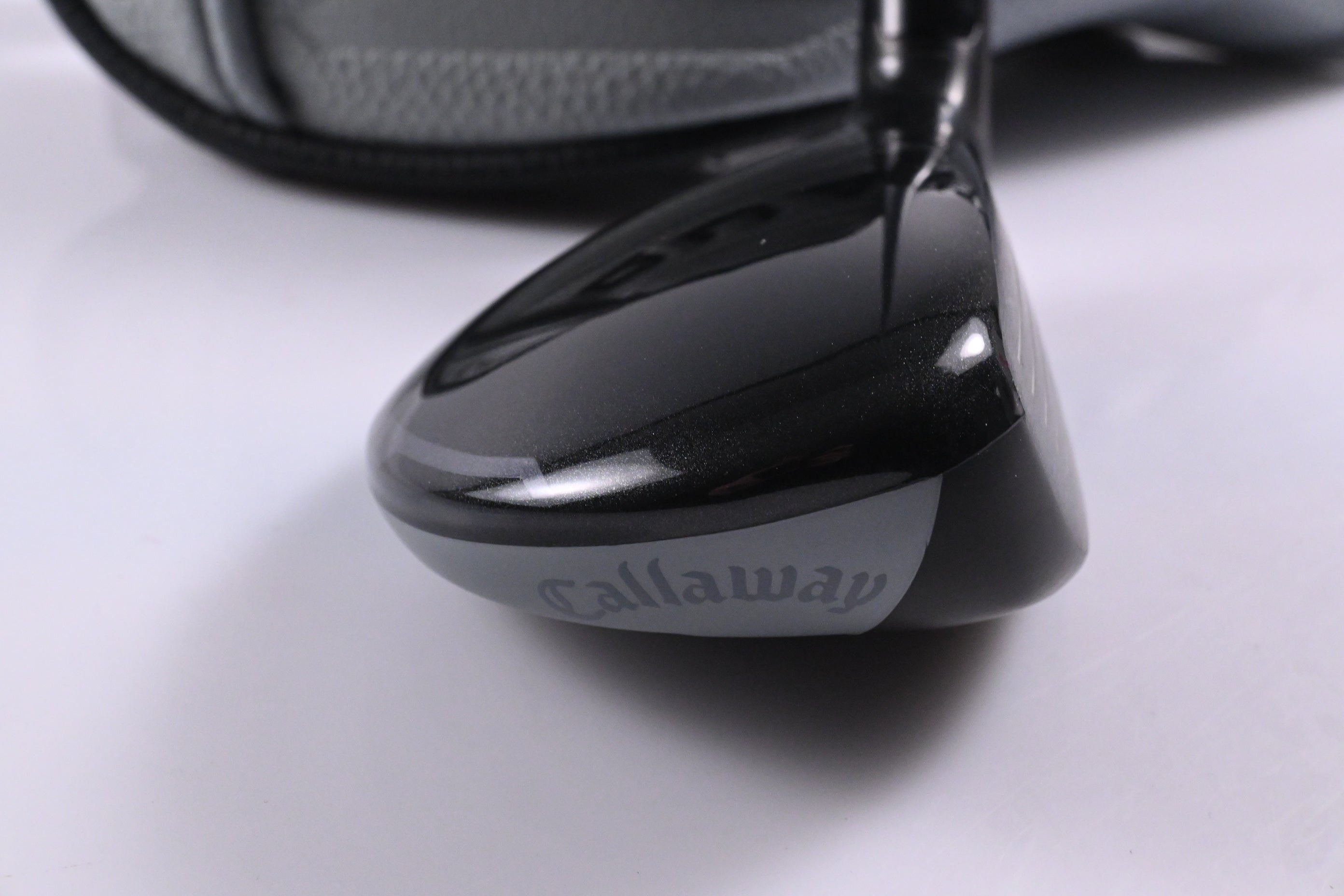 Callaway Quantum Max OS #4 Hybrid / 20 Degree / Regular Flex Denali Frost Silver