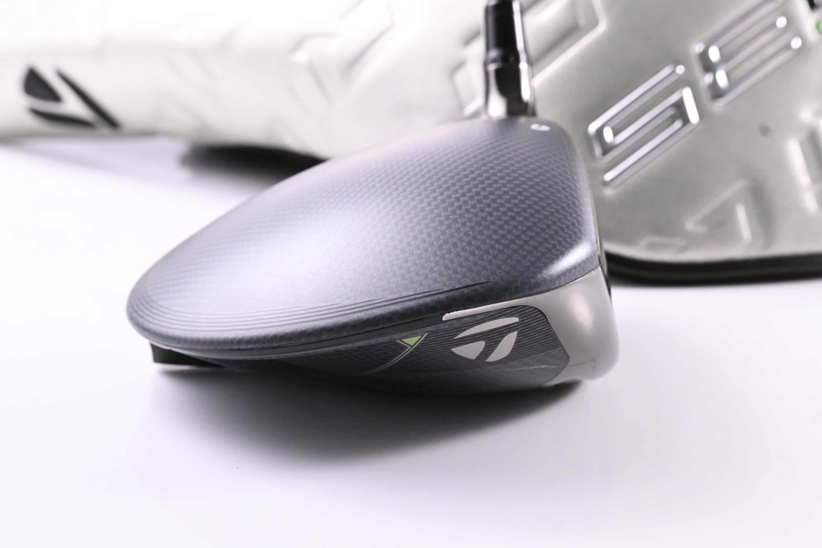 Taylormade Qi35 Driver / 9 Degree / Stiff Flex Fujikura Ventus Blue 5 Shaft