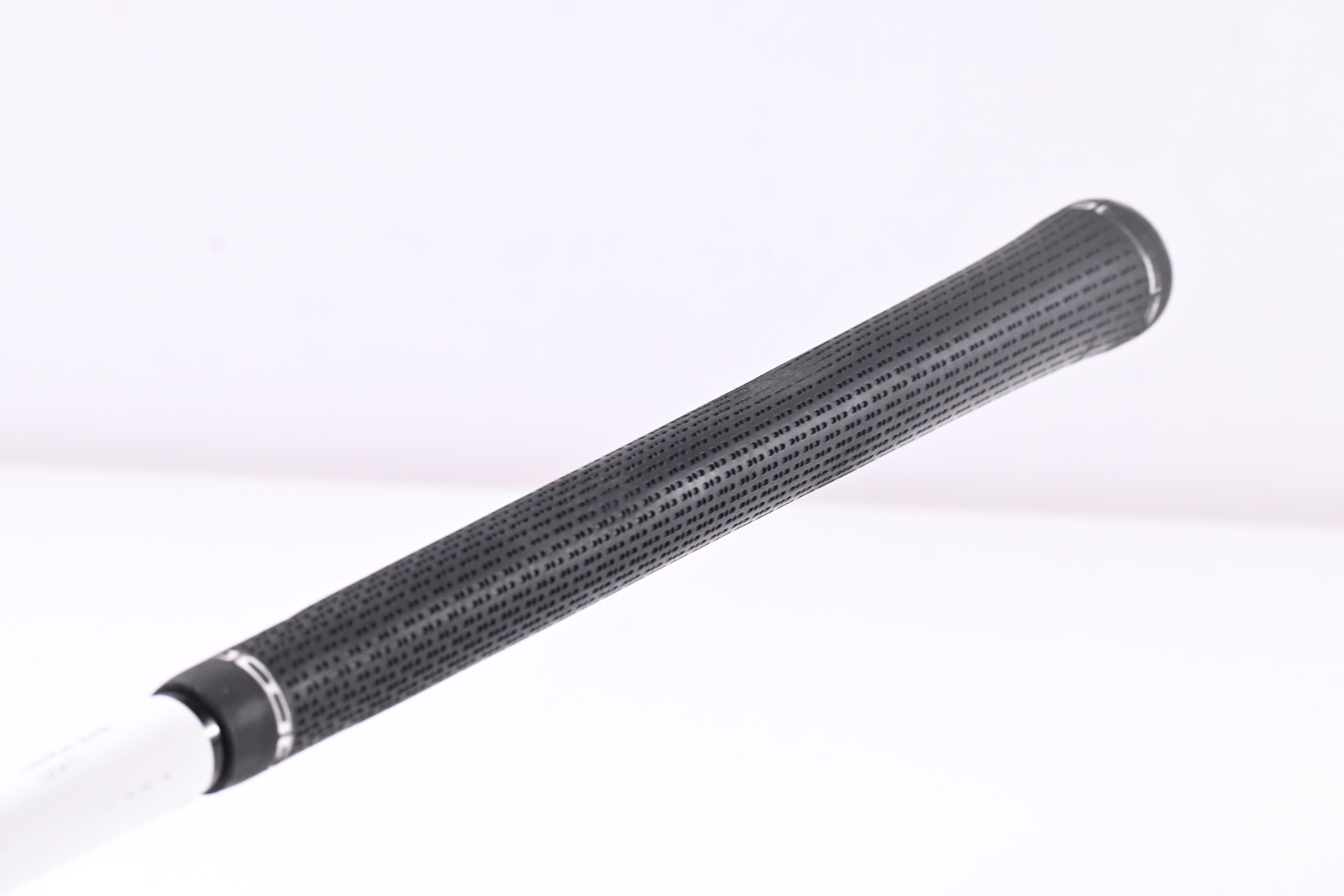 Titleist TSR2 Driver / 9 Degree / X-Flex Hzrdus Gen4 Black 60 Shaft