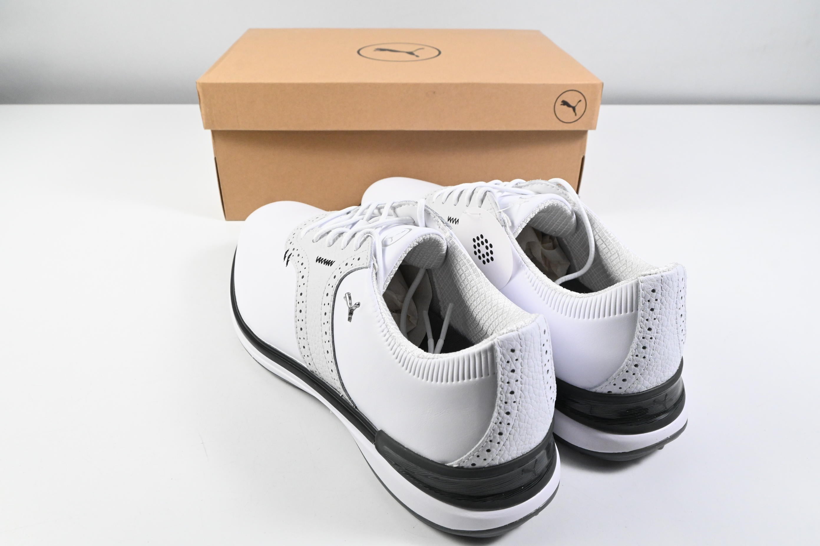 Puma Avant Golf Shoes / Size UK 9.5 / White, Black