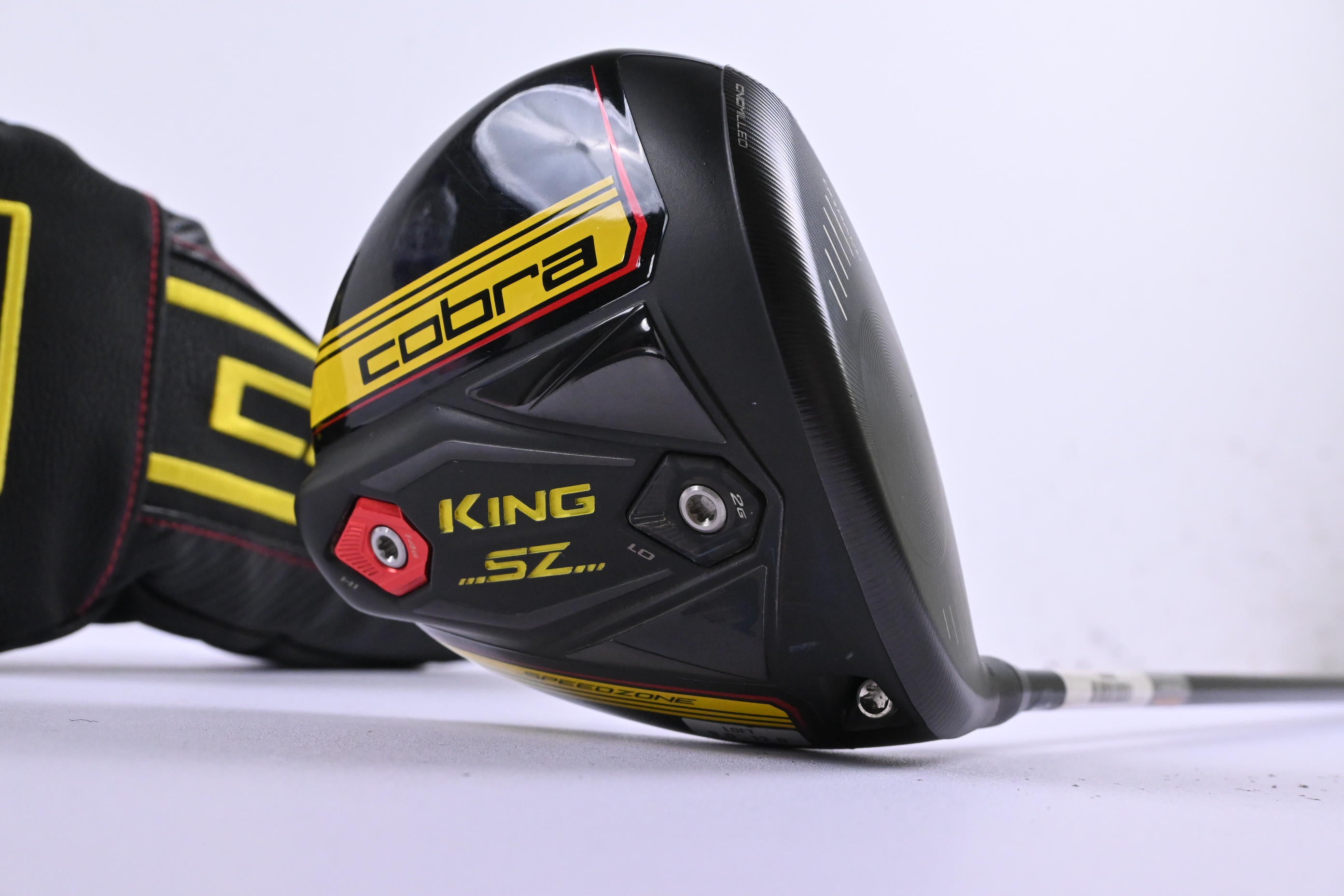 Cobra King Speedzone Driver / 10.5 Degree / Regular Flex UST Helium Black 5
