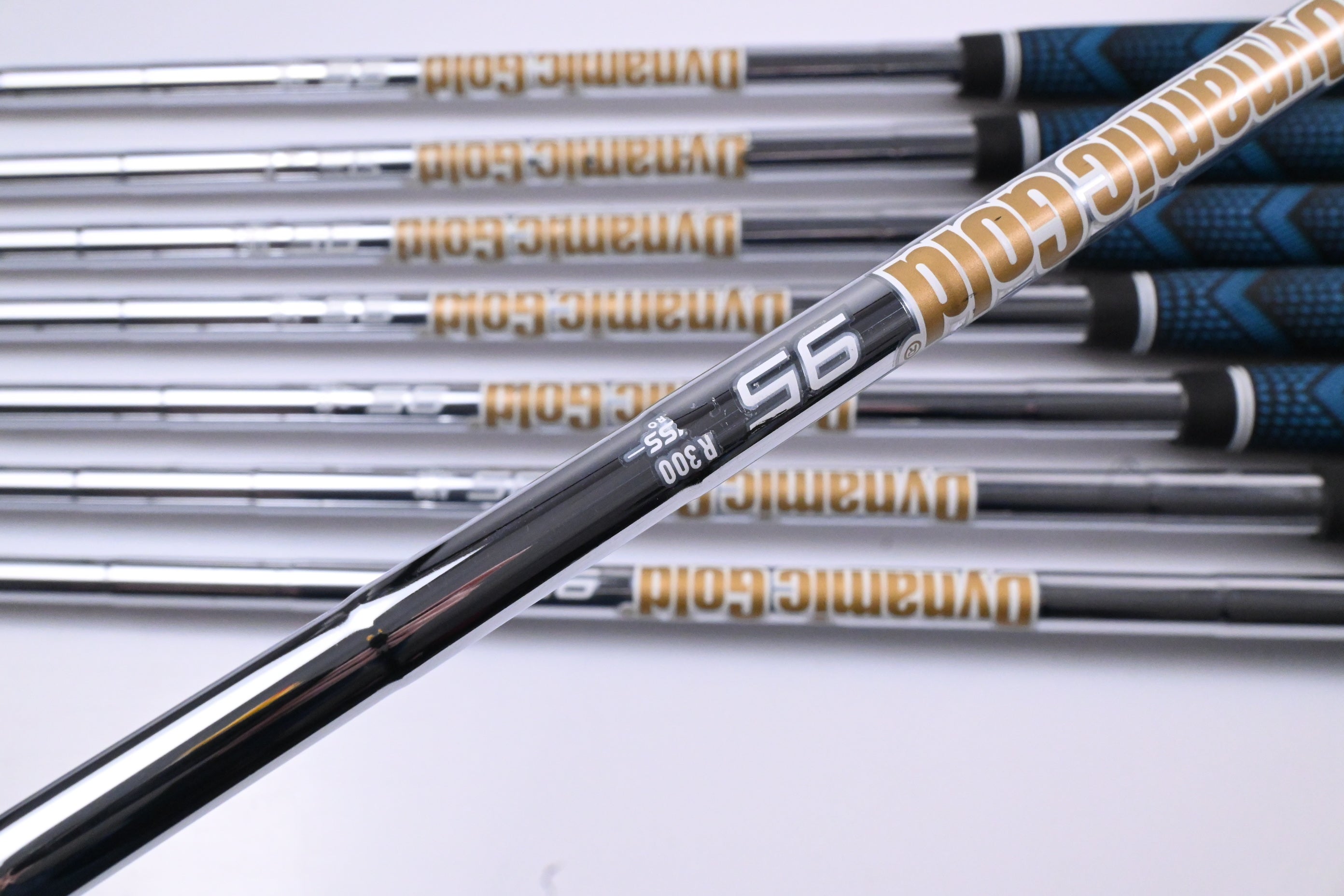 Taylormade P790 2021 Irons / 4-PW+AW / Regular Flex Dynamic Gold 95 R300 Shafts