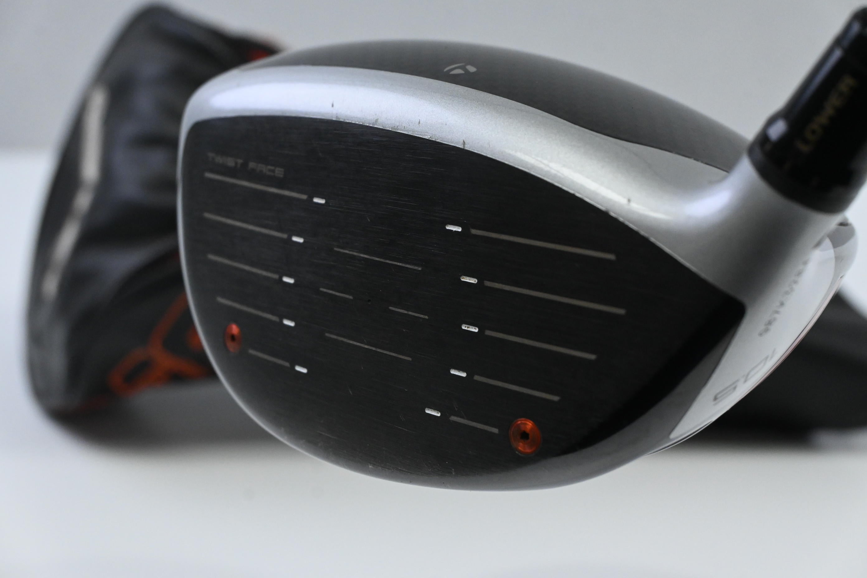 Taylormade M6 Driver / 10.5 Degree / Regular Flex Fujikura  Atmos Red 5 Shaft