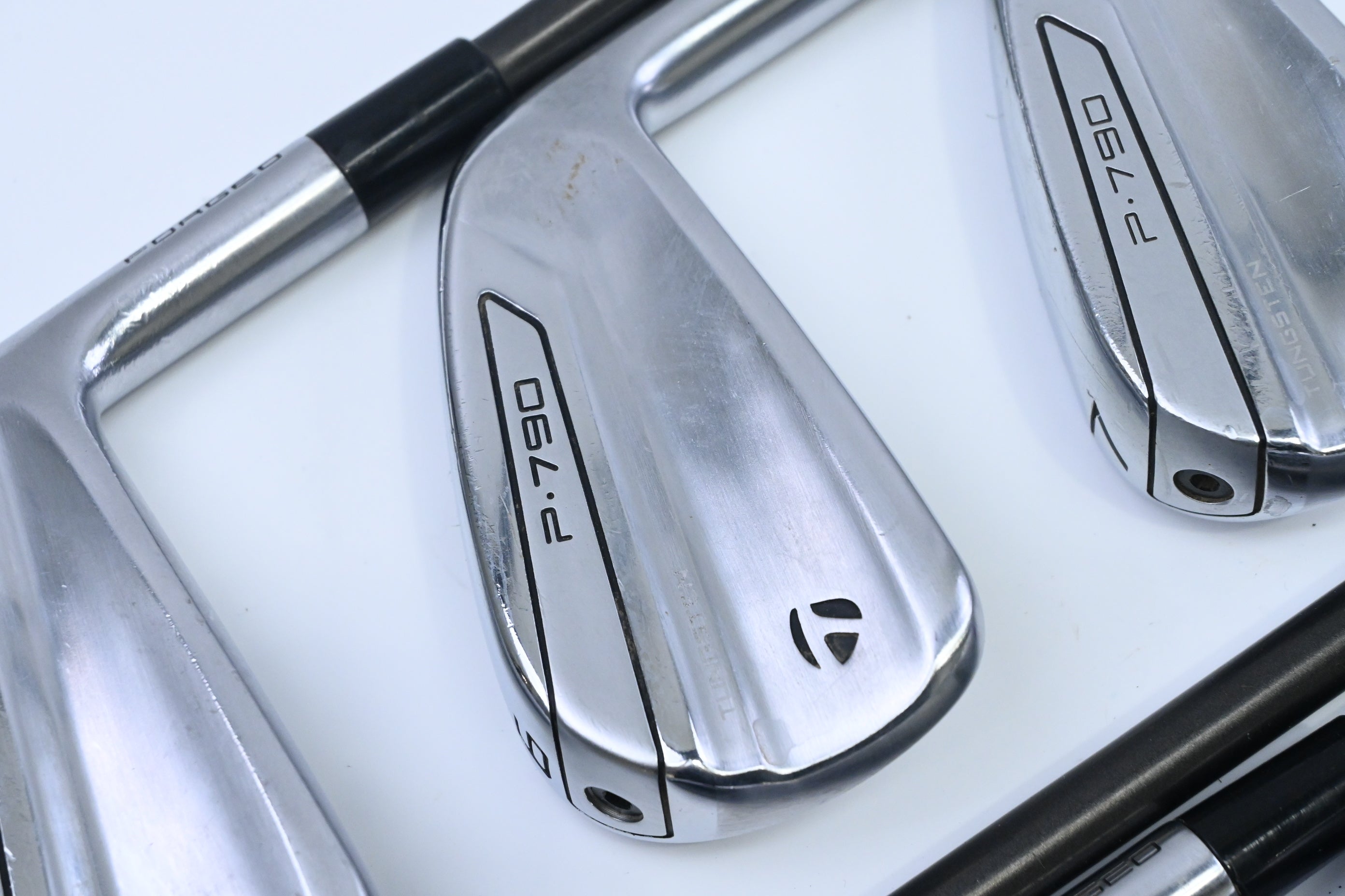 Taylormade P790 2017 Irons / 5-PW+GW / Regular Flex UST Recoil ES 760 Shaft