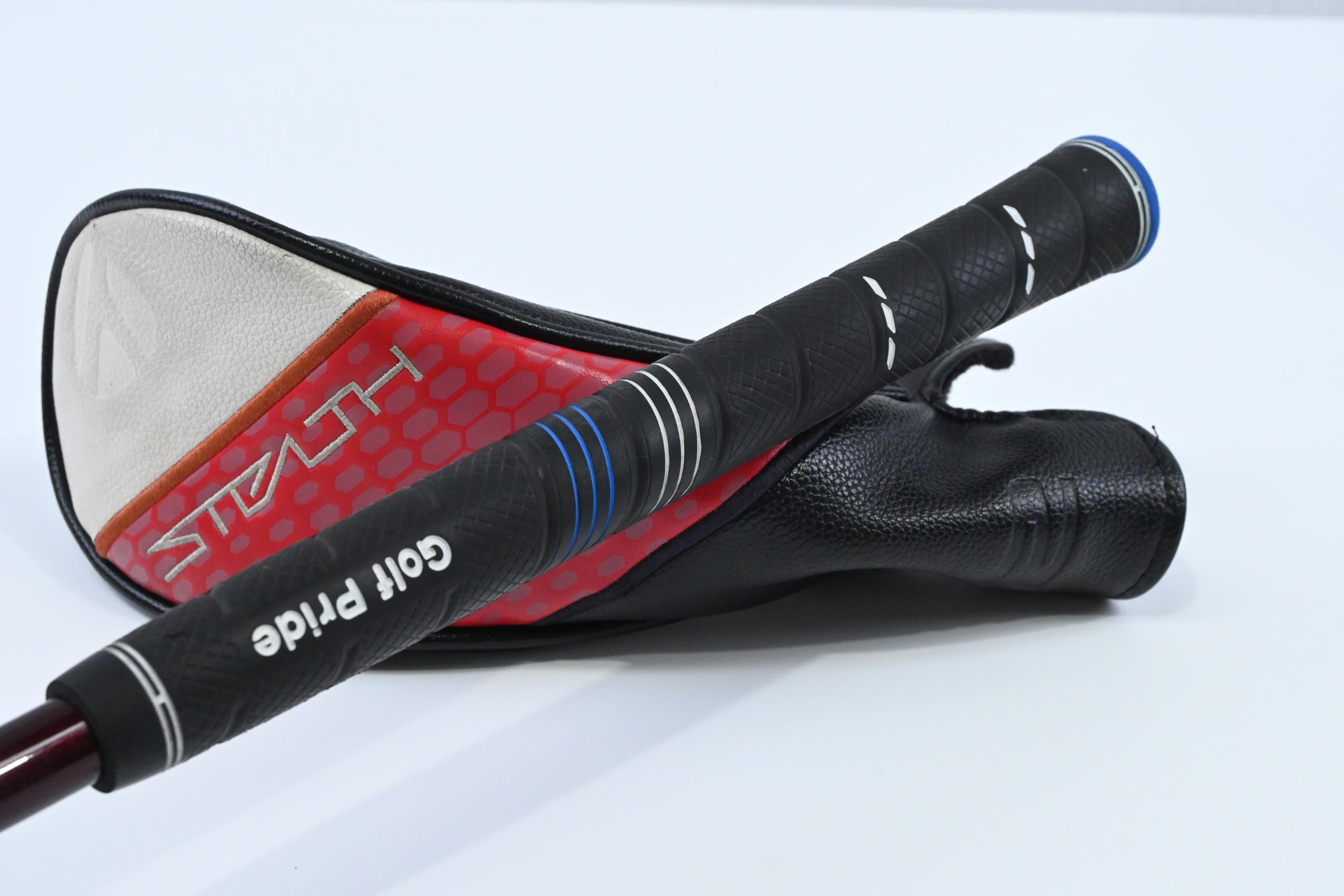 Taylormade Stealth 2 HD #4 Hybrid / 23 Degree / Regular Flex Fujikura Speeder NX