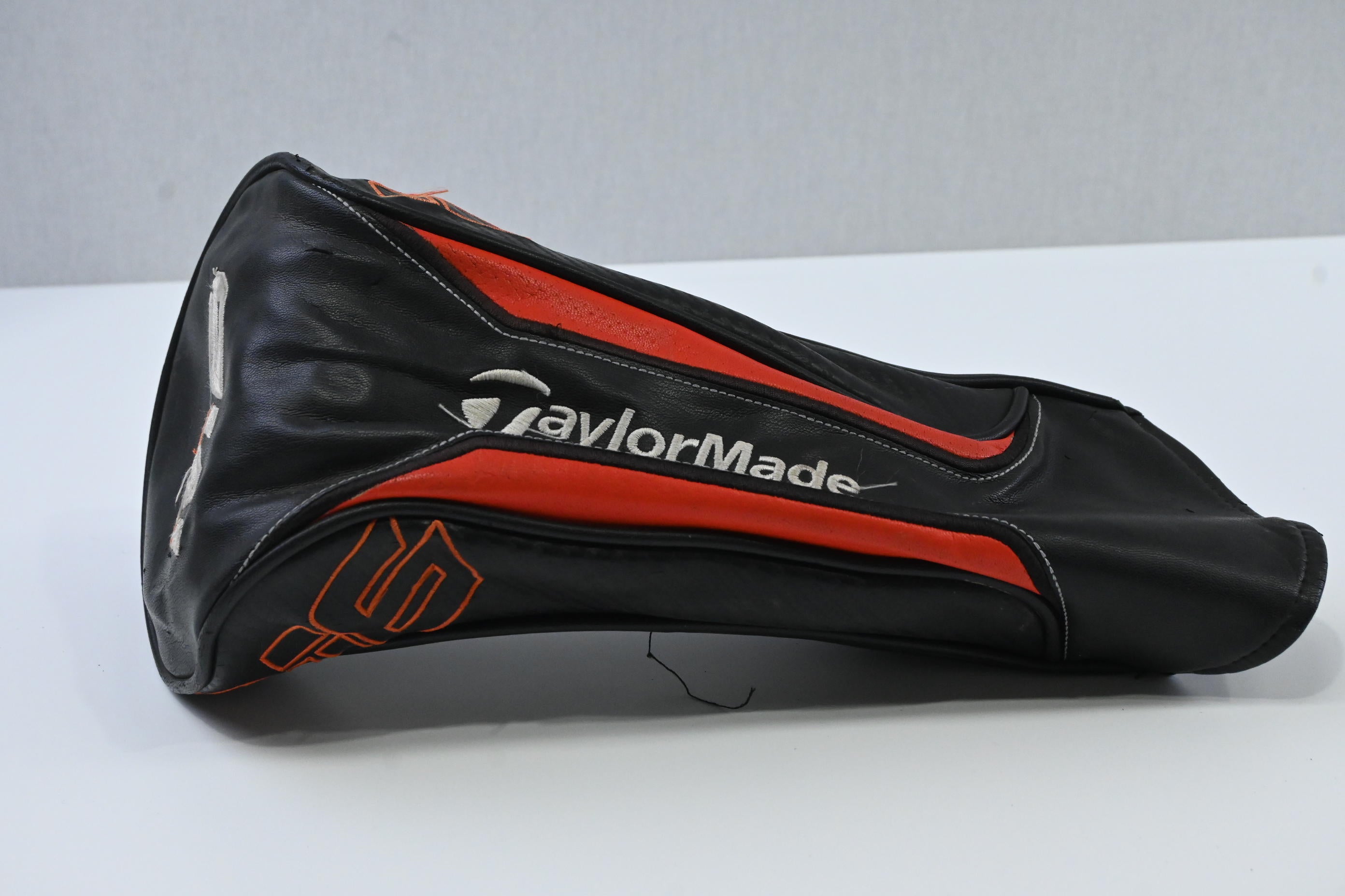 Taylormade M6 Driver / 10.5 Degree / Regular Flex Fujikura  Atmos Red 5 Shaft