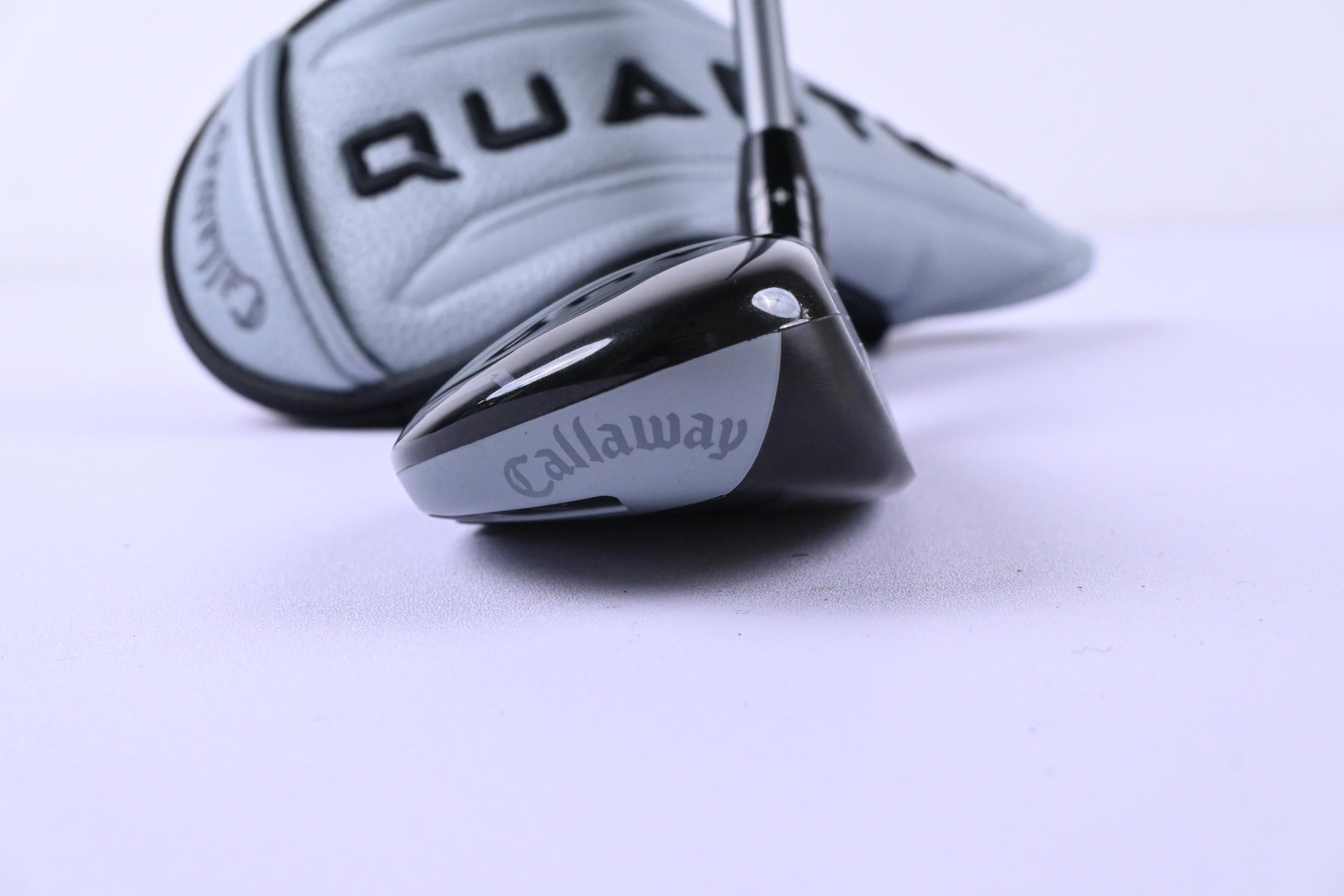 Callaway Quantum Max OS #4 Hybrid / 20 Degree / Stiff Flex Denali Frost Silver