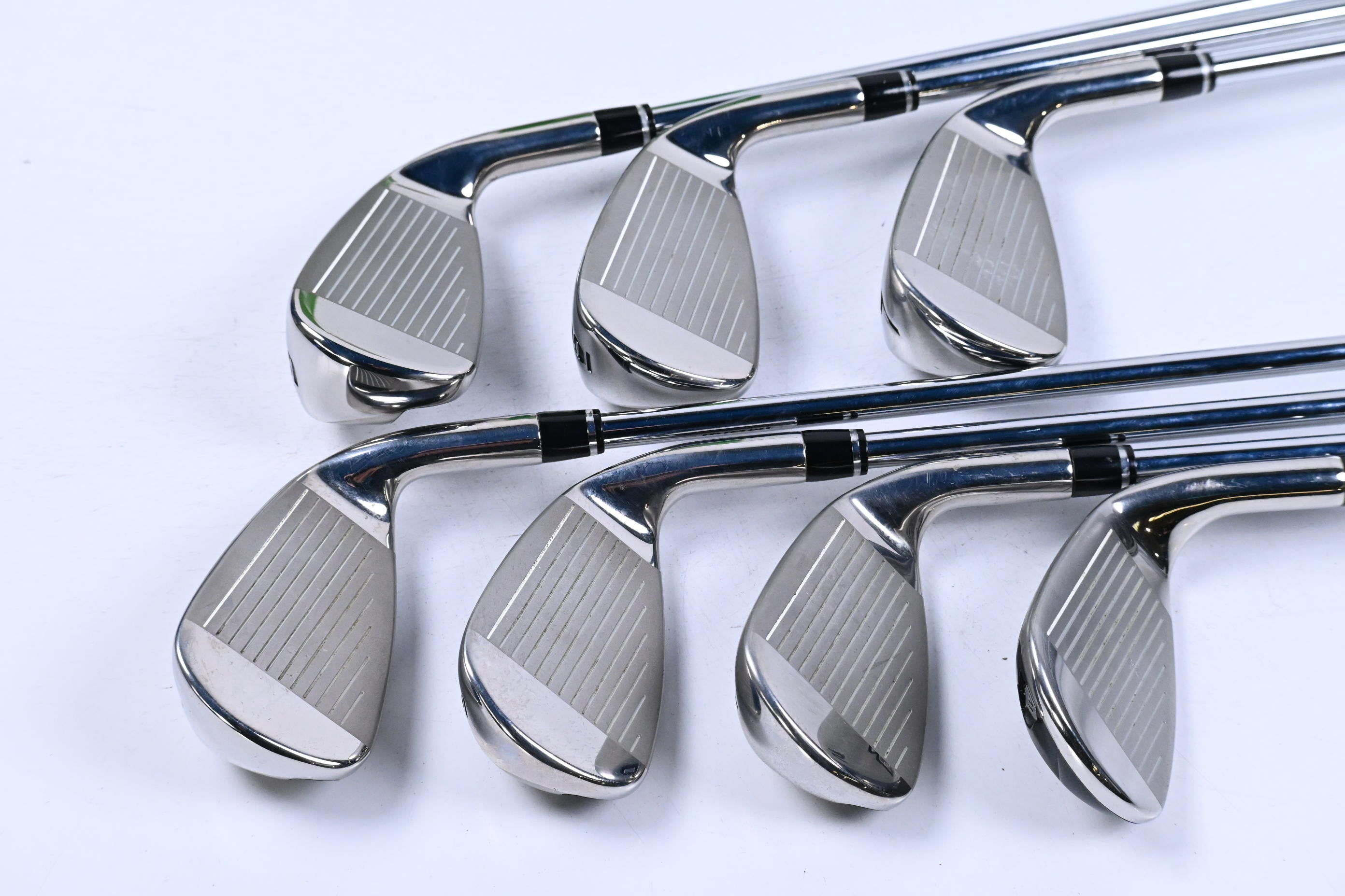 Left Hand Wilson Launch Pad 2022 Irons / 5-PW+SW / Regular Flex KBS Ultralite