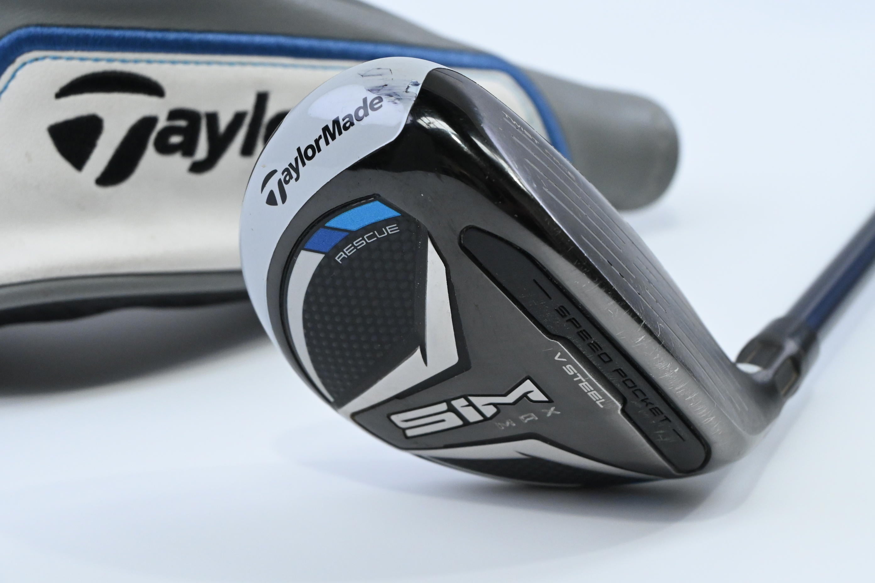Taylormade SIM Max #3 Hybrid / 19 Degree / Stiff Flex Fujikura Ventus Blue 7