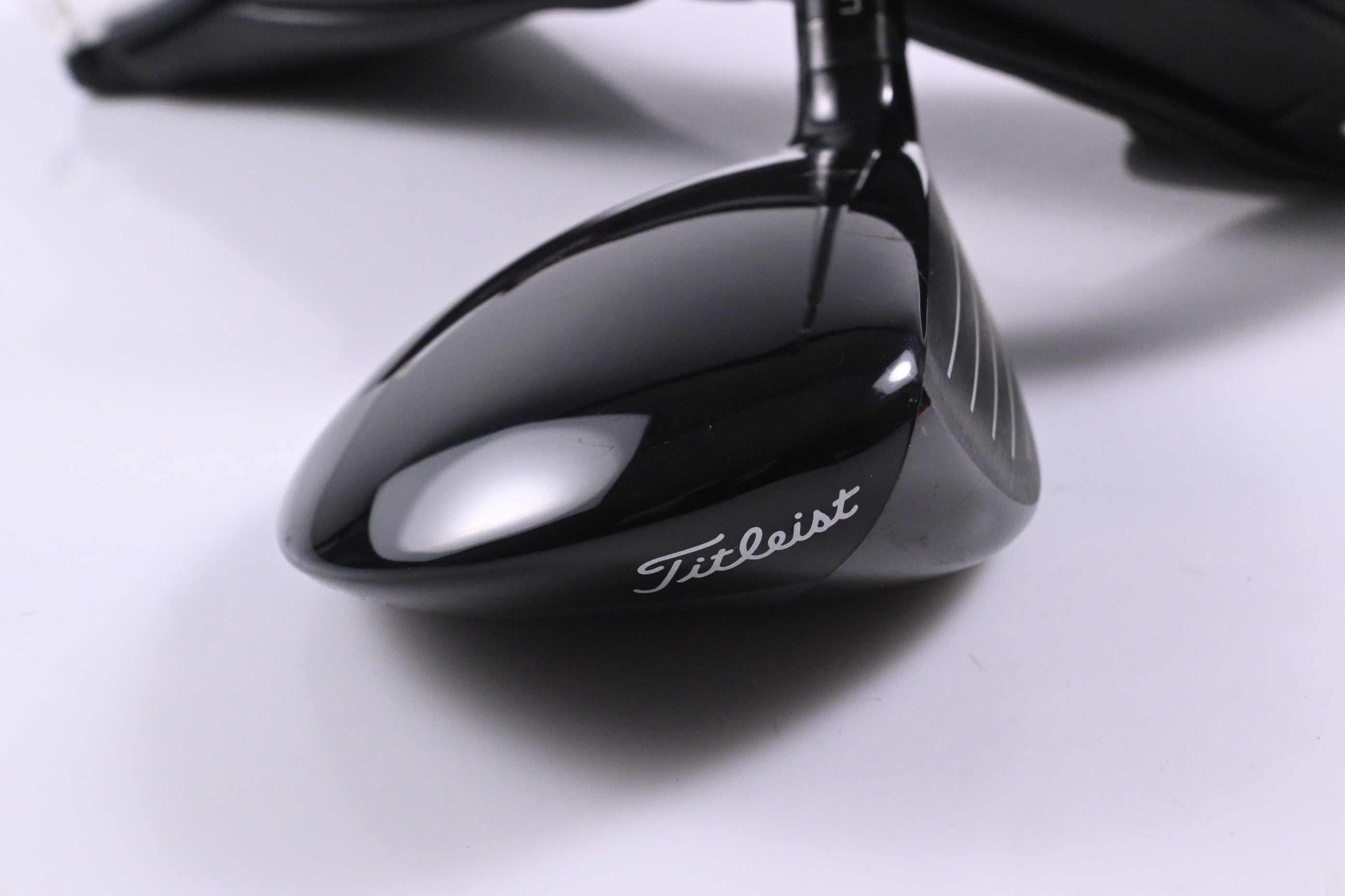 Titleist GT2 #5 Wood / 18 Degree / Regular Flex Fujikura Air Speeder 40 Shaft