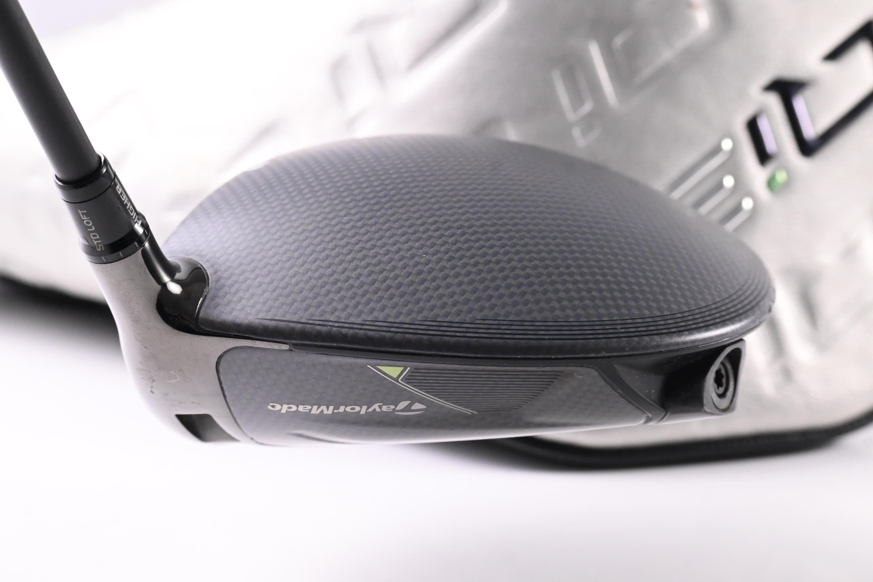 Taylormade Qi35 Driver / 10.5 Degree / Regular Flex Fujikura Ventus Blue 5 Shaft