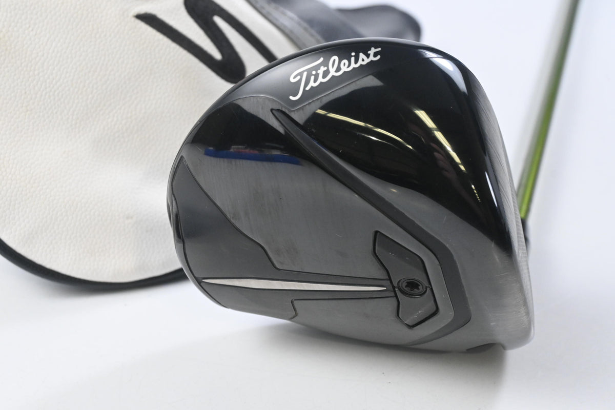 Titleist TSR4 Driver / 9 Degree / Regular Flex Aldila NV Green 55 Shaft