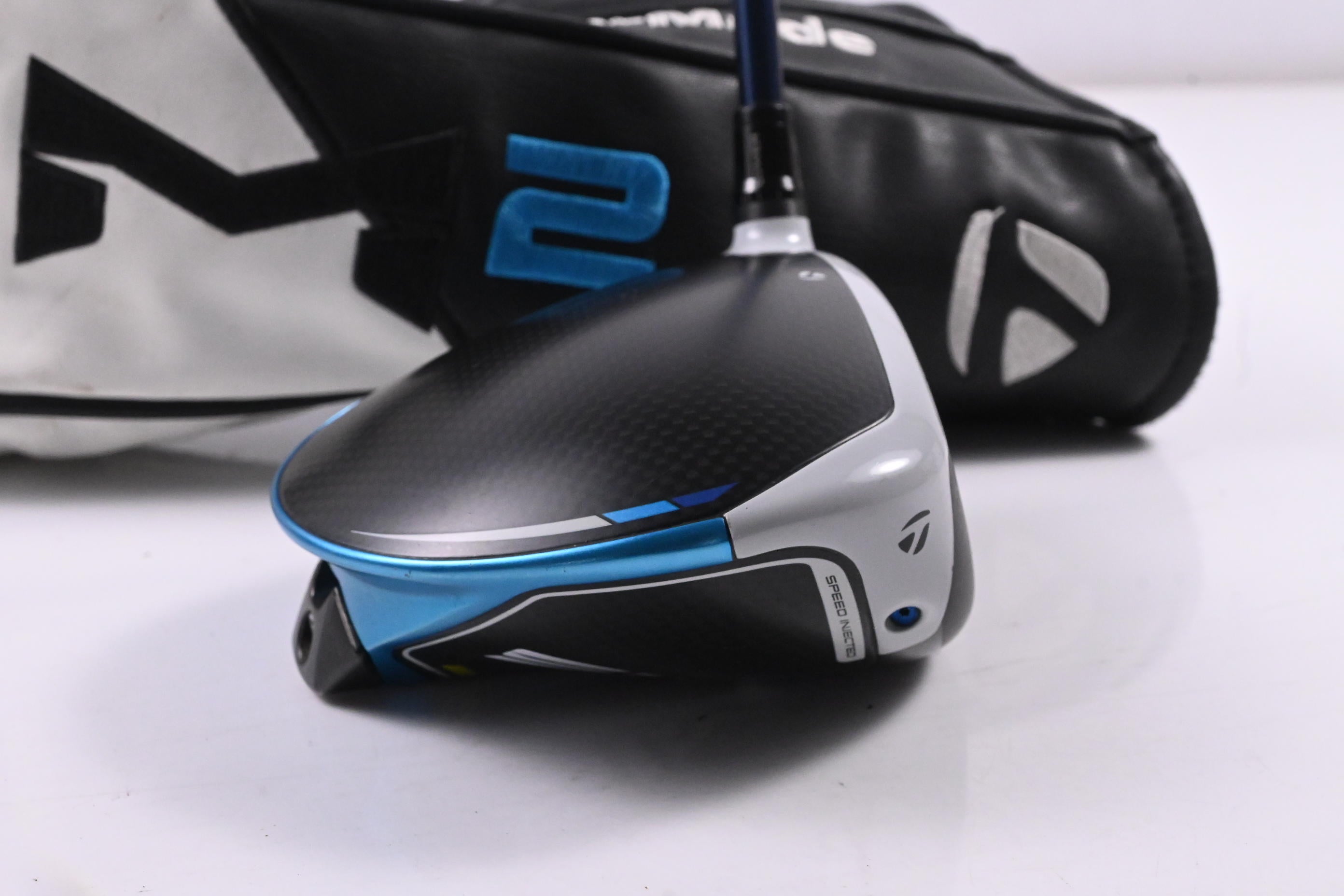 Taylormade SIM2 Max Driver / 10.5 Degree / Regular Flex Fujikura Ventus Blue 5