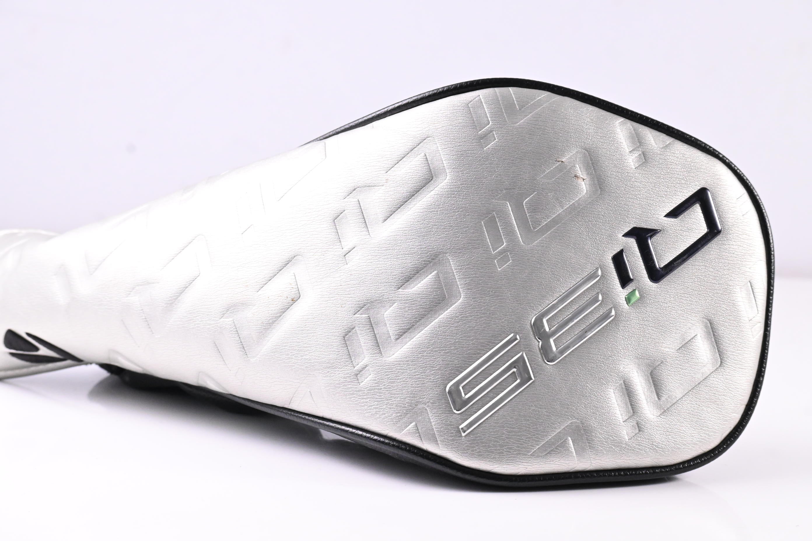 Taylormade Qi35 Driver / 10.5 Degree / Regular Flex Fujikura Ventus Blue 5 Shaft