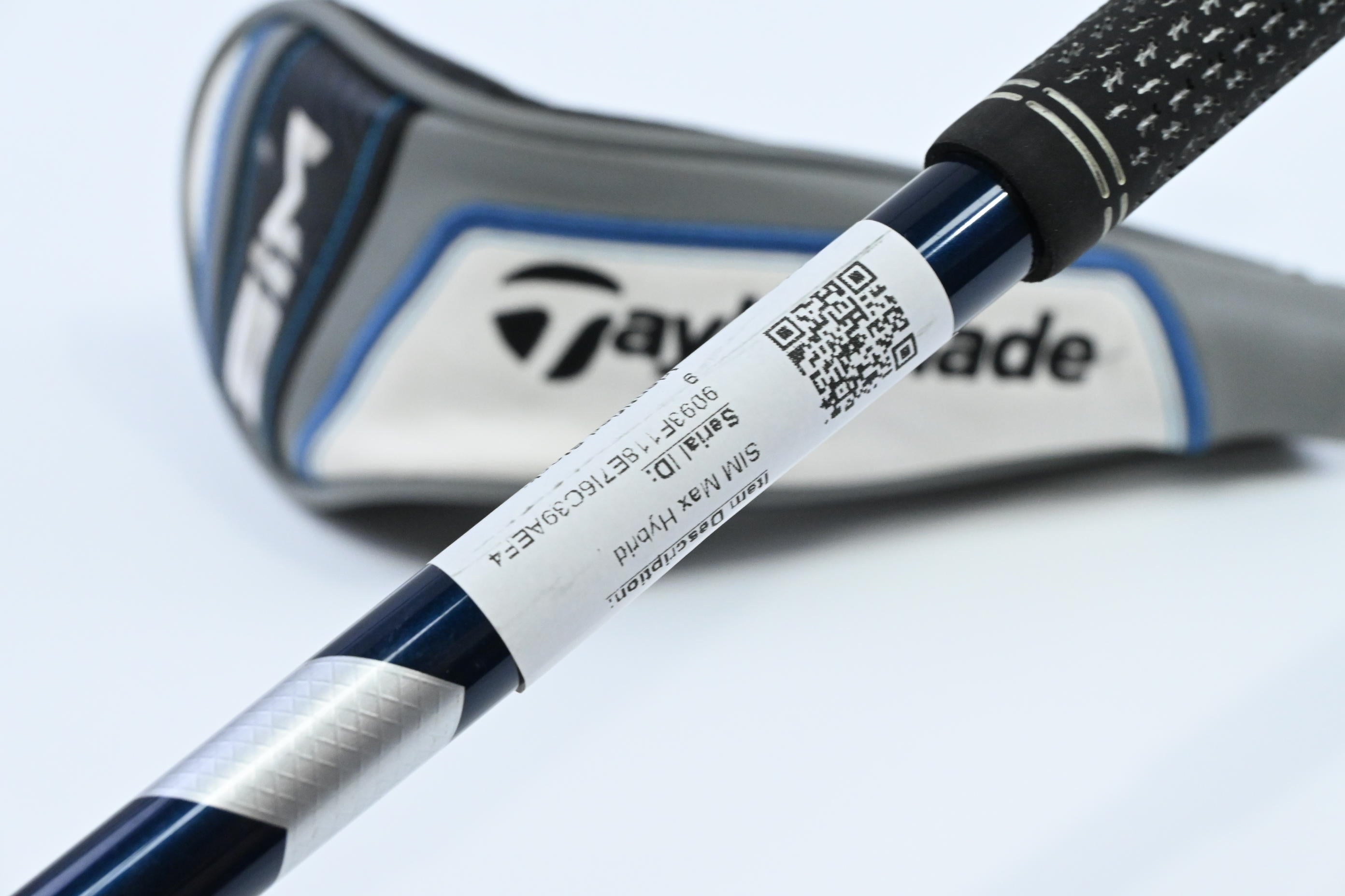 Taylormade SIM Max #3 Hybrid / 19 Degree / Stiff Flex Fujikura Ventus Blue 7