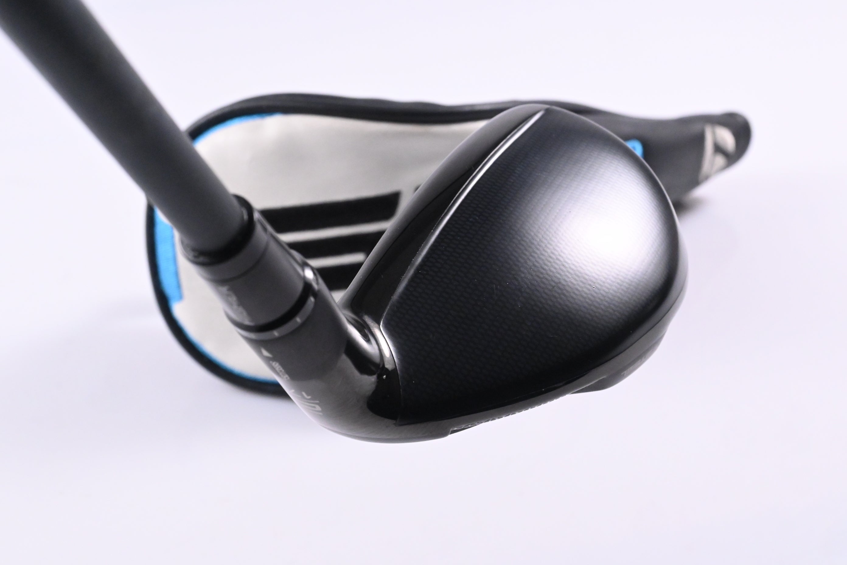 Taylormade SIM2 #2 Hybrid / 17 Degree / Senior Flex ACCRA 162F Shaft
