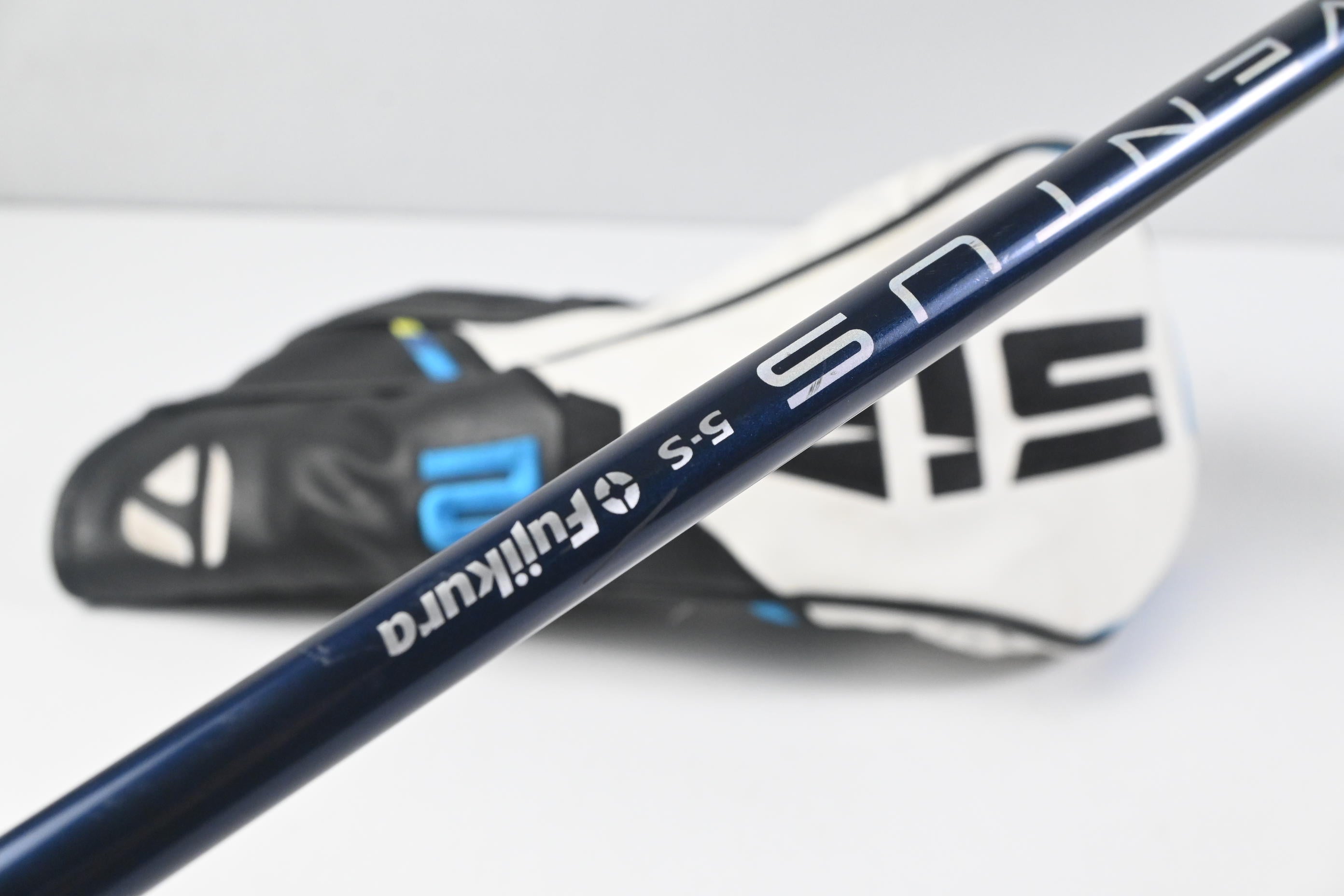 Taylormade SIM2 Max Driver / 10.5 Degree / Stiff Flex Ventus Blue 5 Shaft