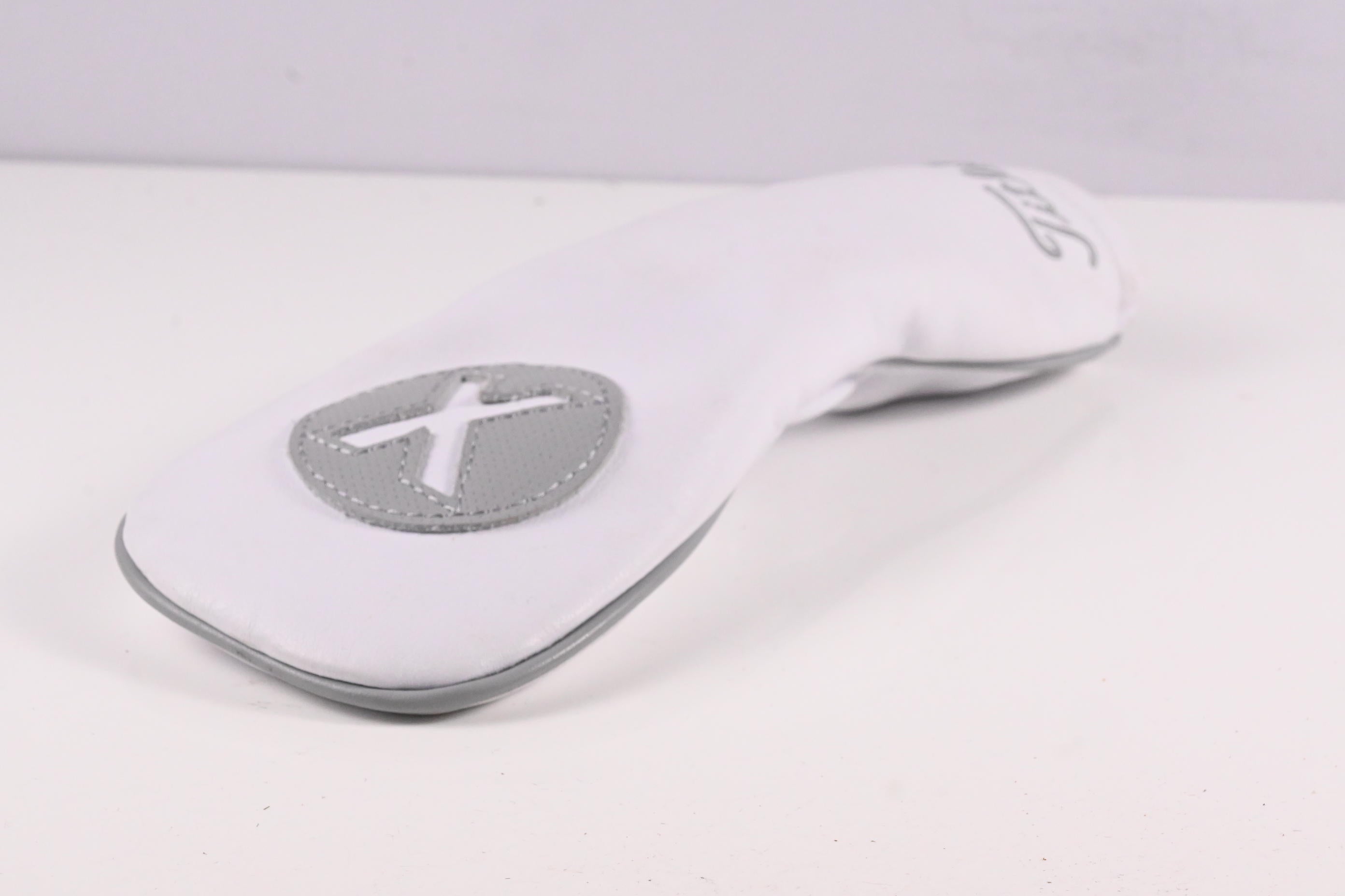 Titleist TSR3 #3 Hybrid / 19 Degree / Stiff Flex Tensei AV Blue 65 Shaft