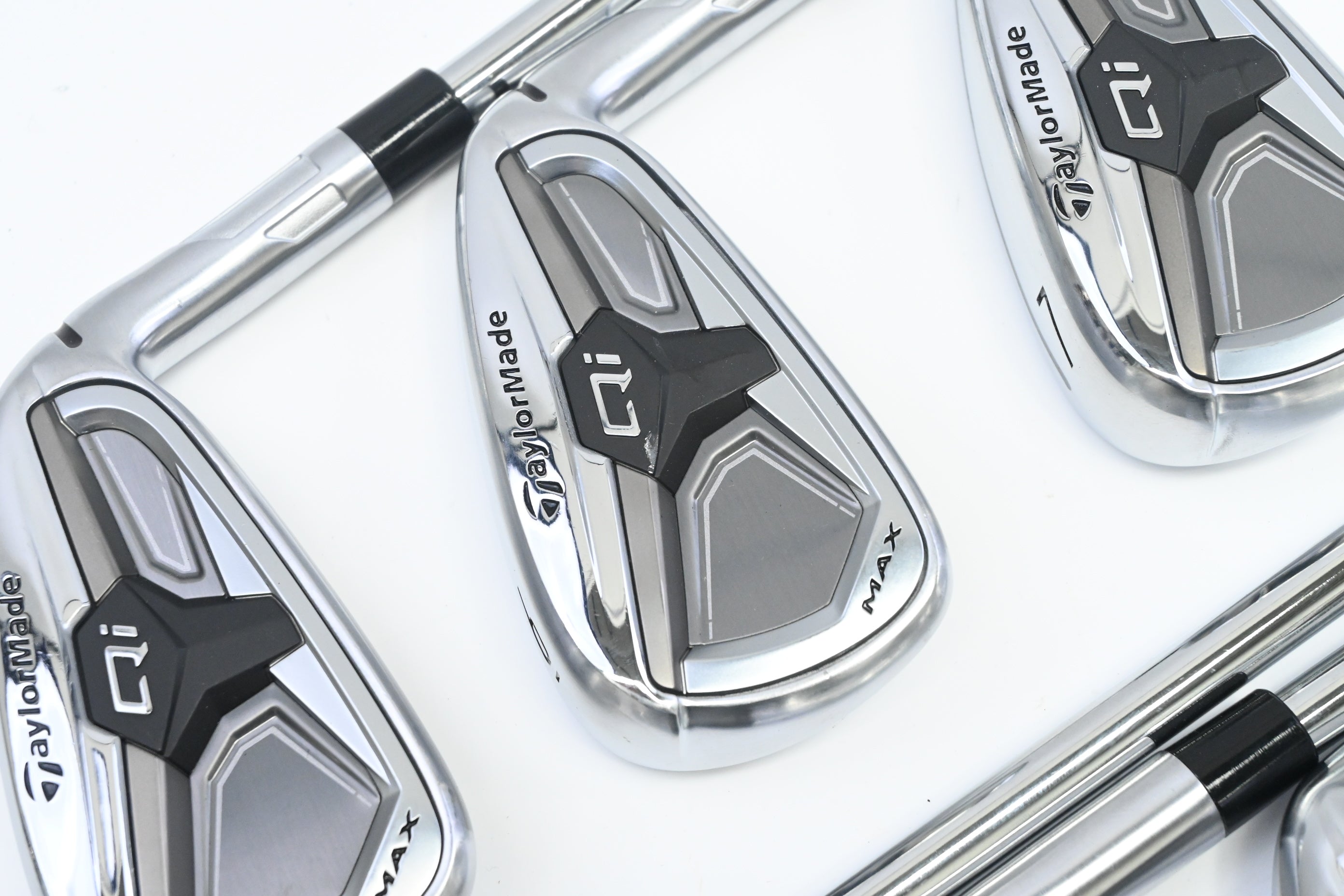 Taylormade Qi Max Irons / 5-PW+SW / Regular Flex KBS Max MT 85 Shaft
