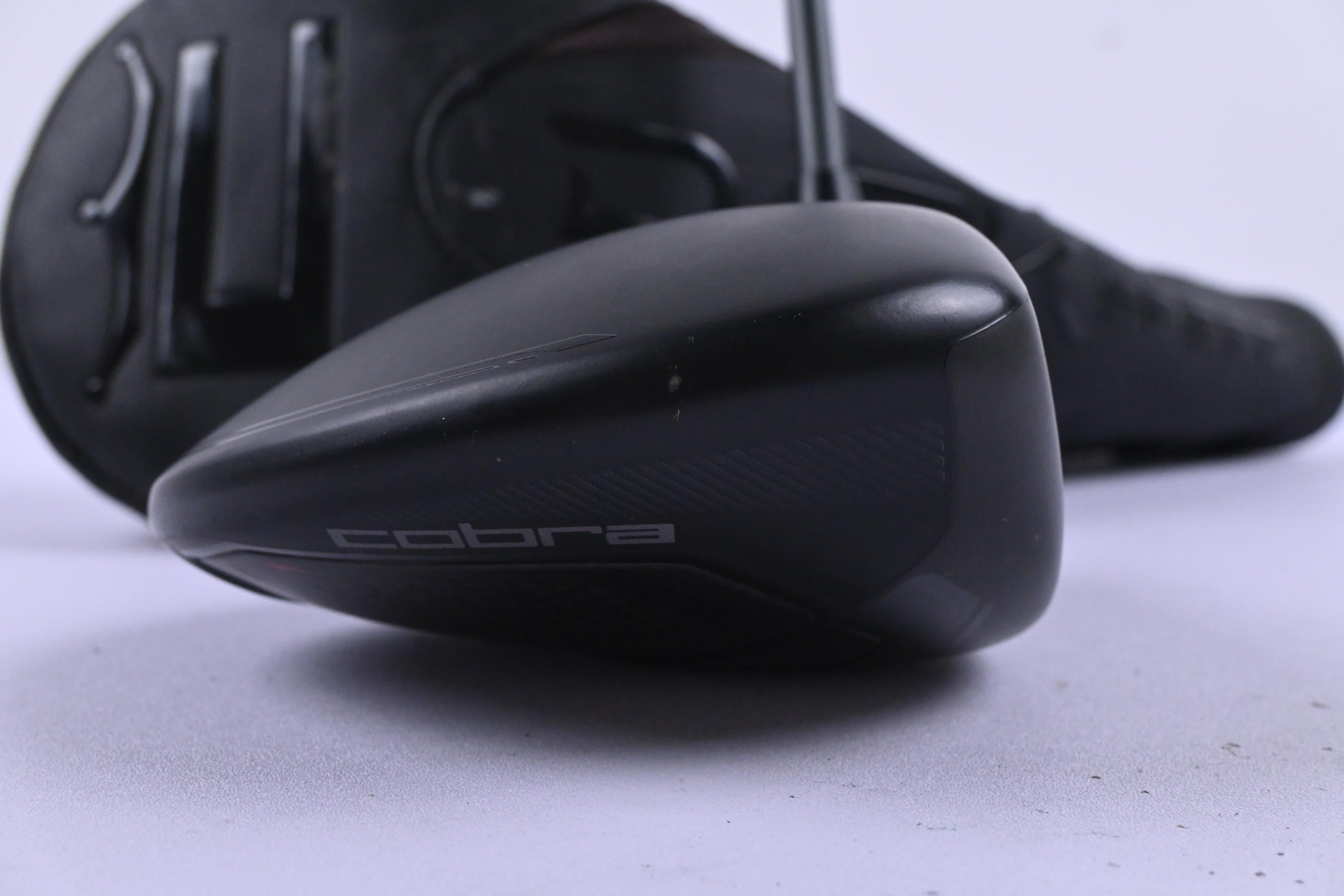 Cobra Darkspeed Max Driver / 10.5 Degree / X-Flex Project X HZRDUS Smoke Yellow