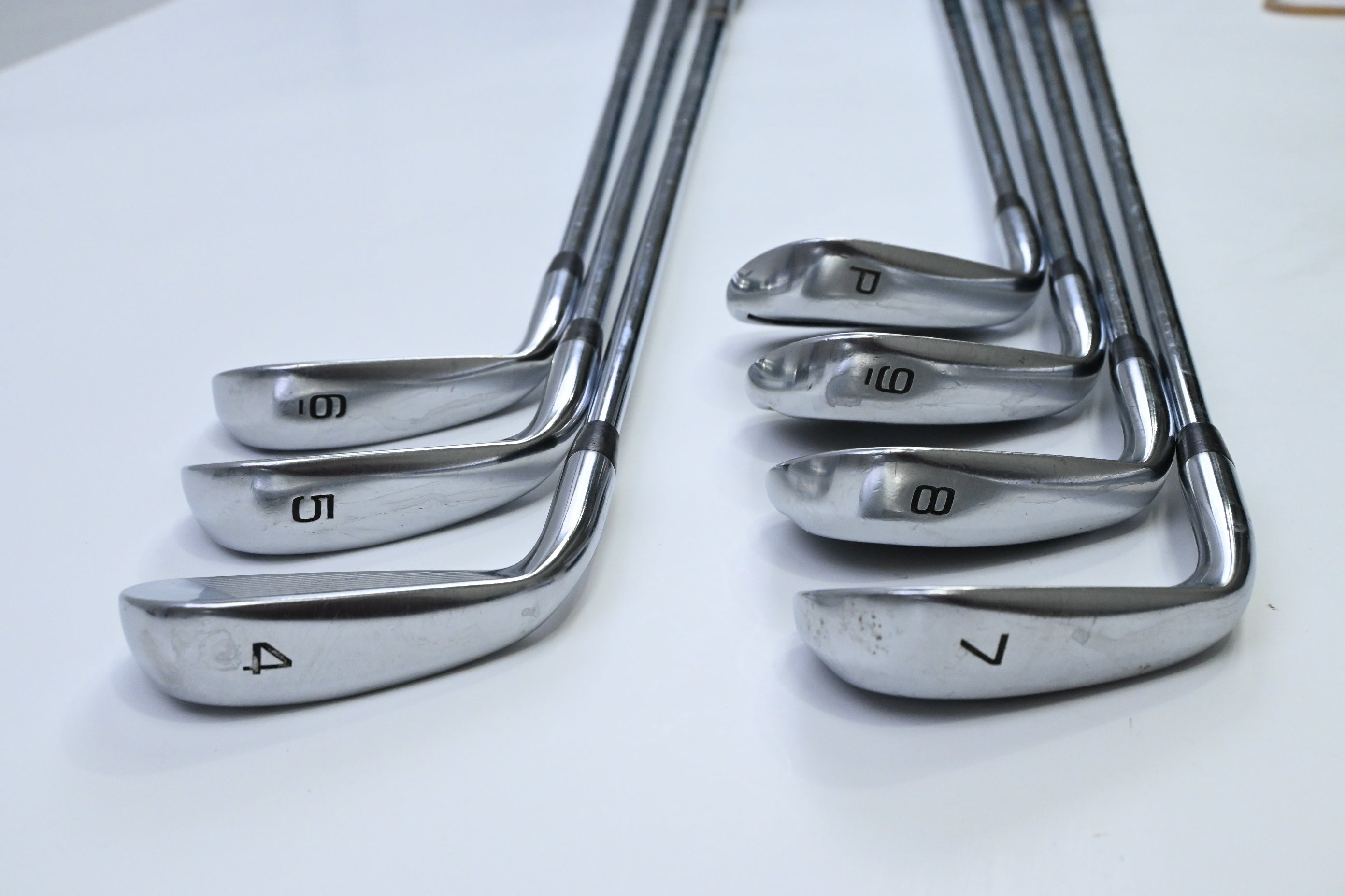Mizuno JPX 825 Irons / 4-PW / Regular Flex Dynamic Gold XP R300 Shafts